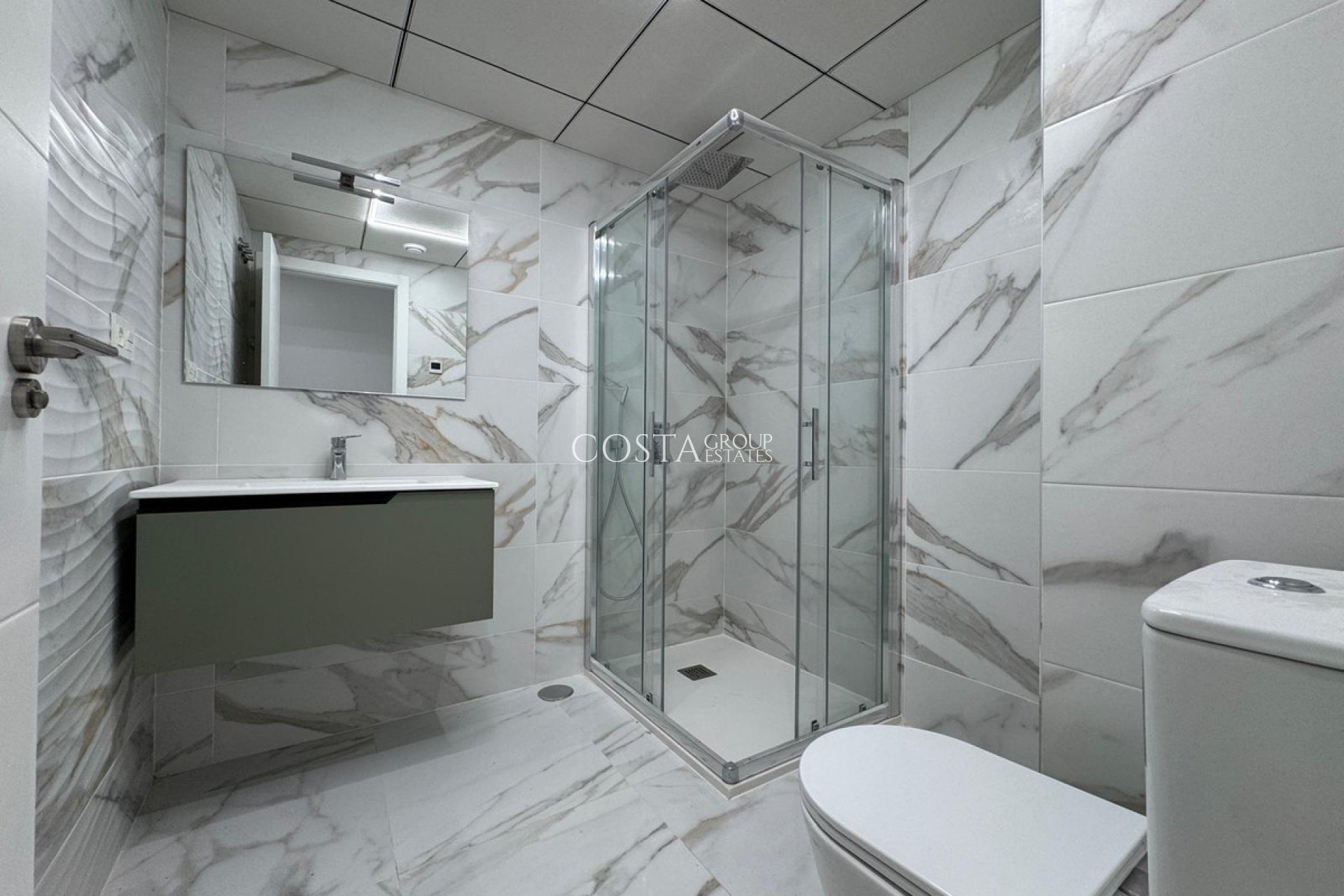 Wiederverkauf - Apartments -
Torrevieja - Torrevieja Centro