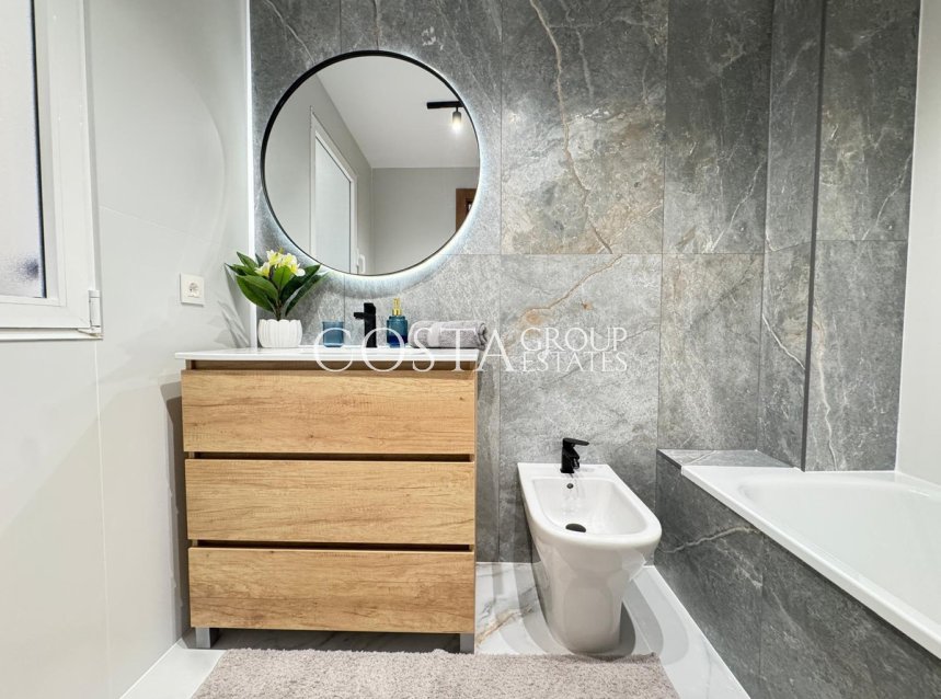 Wiederverkauf - Apartments -
Torrevieja - Torrevieja Centro