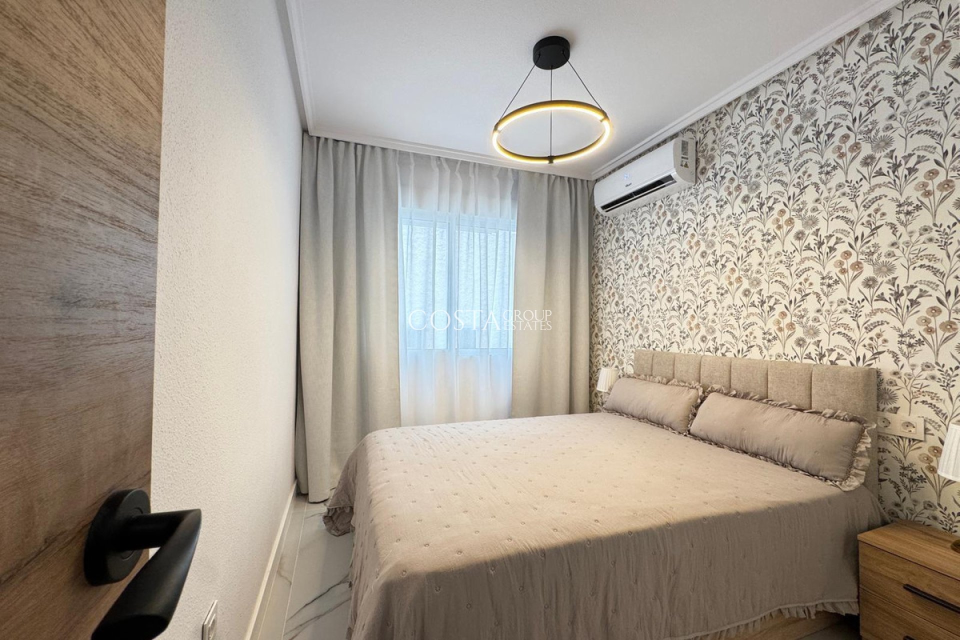 Wiederverkauf - Apartments -
Torrevieja - Torrevieja Centro