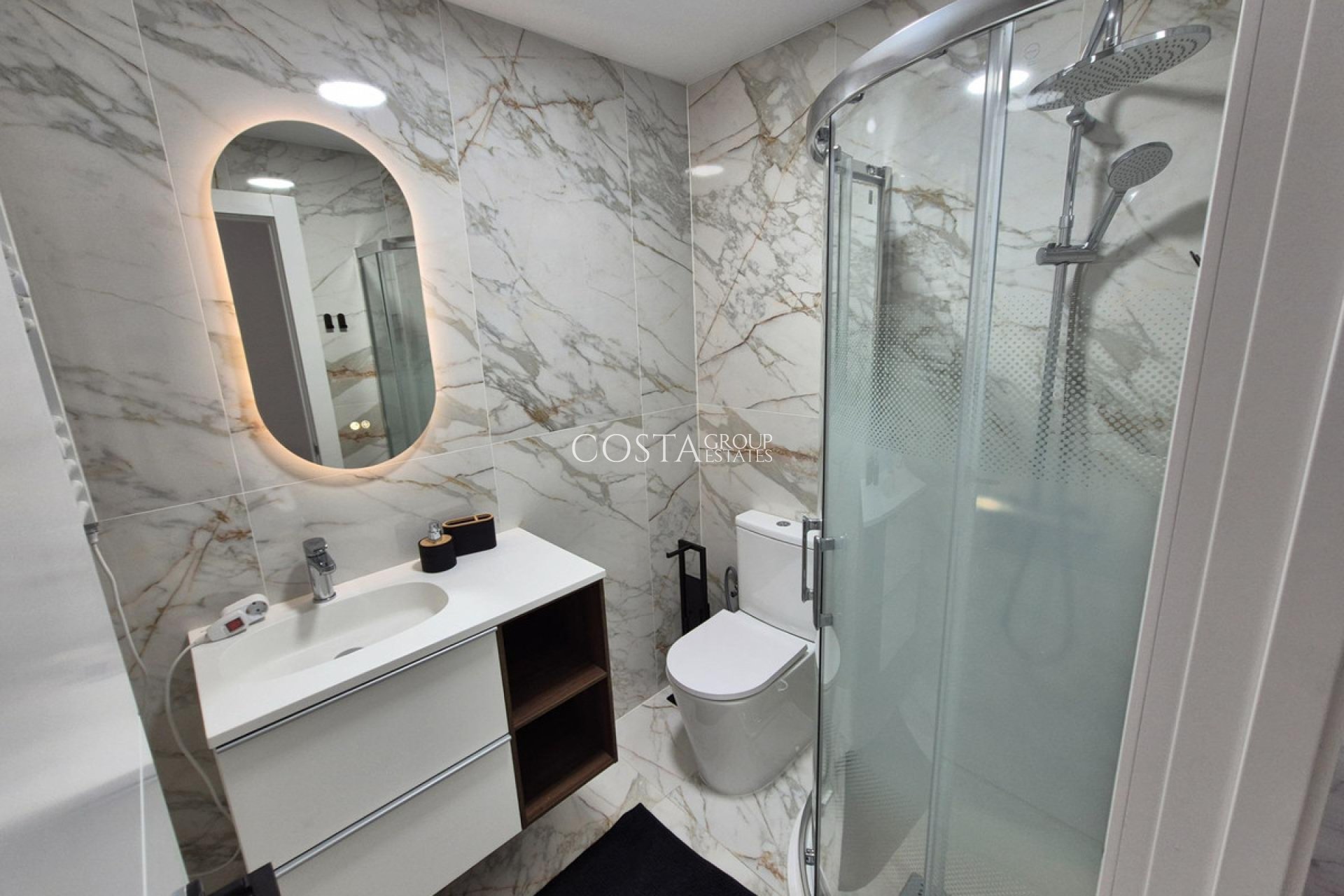 Wiederverkauf - Apartments -
Torrevieja - Torrevieja Centro