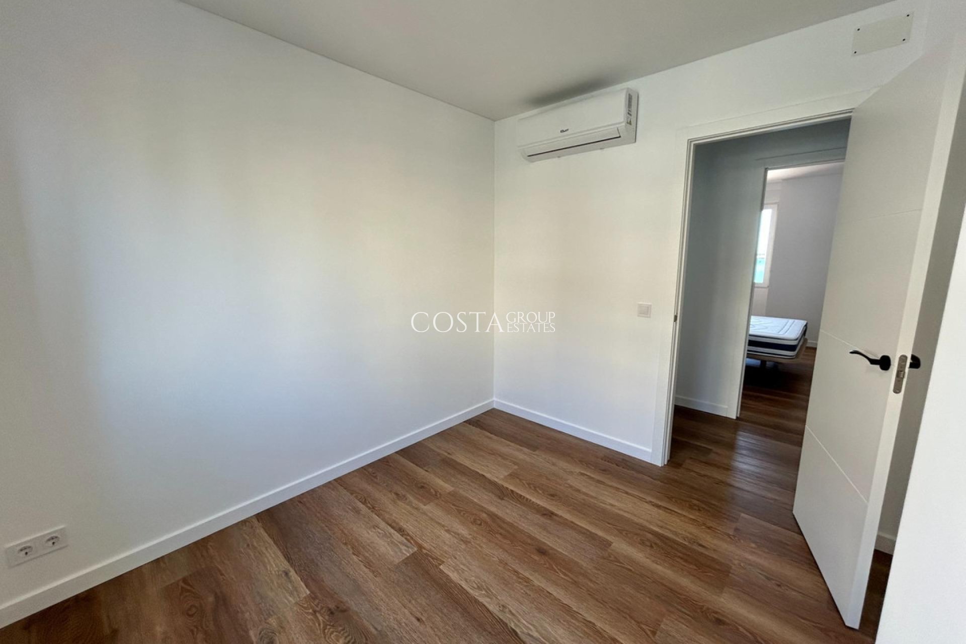 Wiederverkauf - Apartments -
Torrevieja - Torrevieja Centro