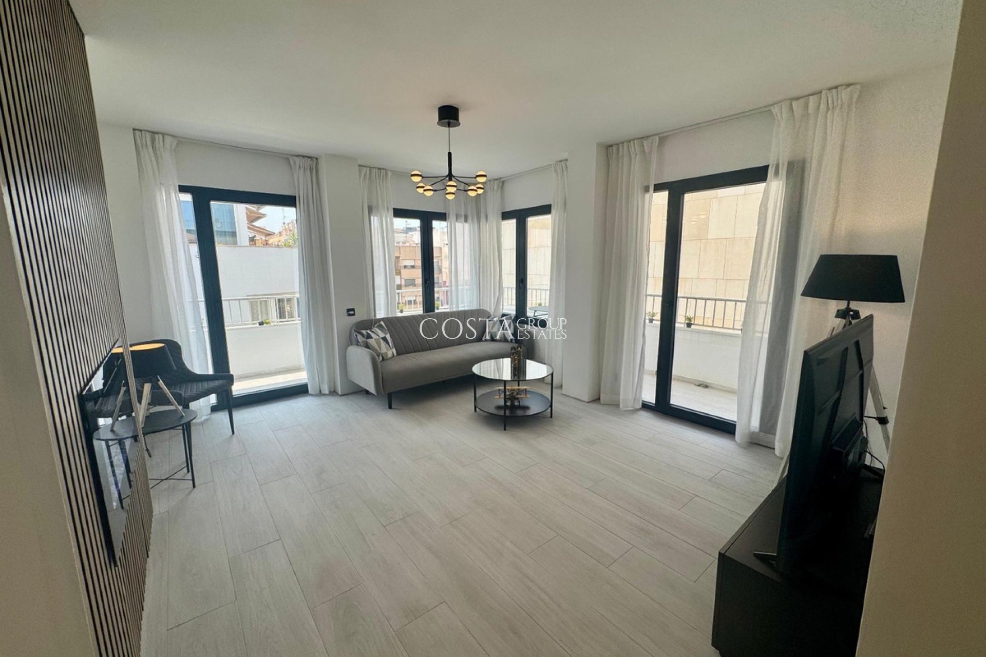 Wiederverkauf - Apartments -
Torrevieja - Torrevieja Centro