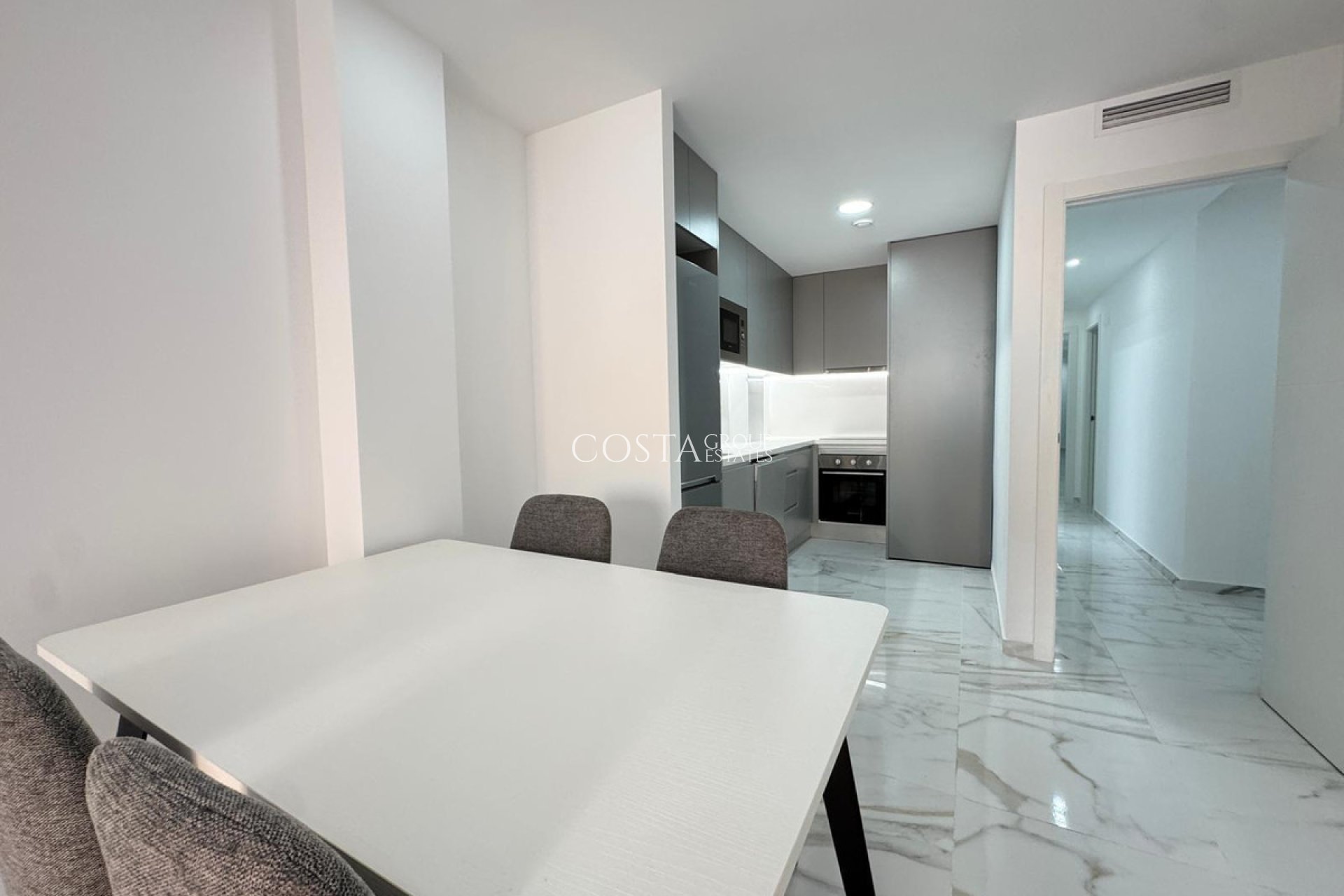 Wiederverkauf - Apartments -
Torrevieja - Torrevieja Centro