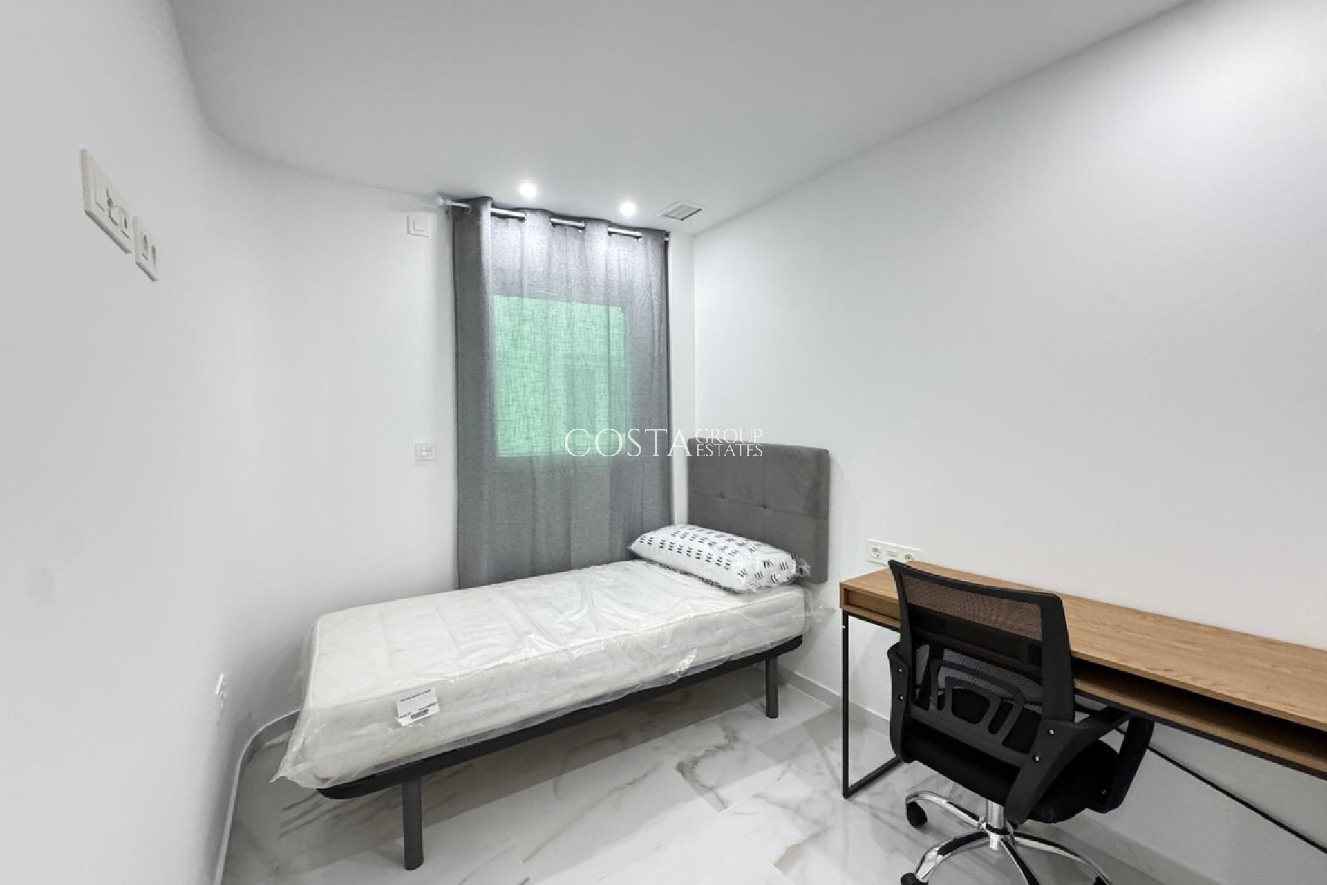 Wiederverkauf - Apartments -
Torrevieja - Torrevieja Centro