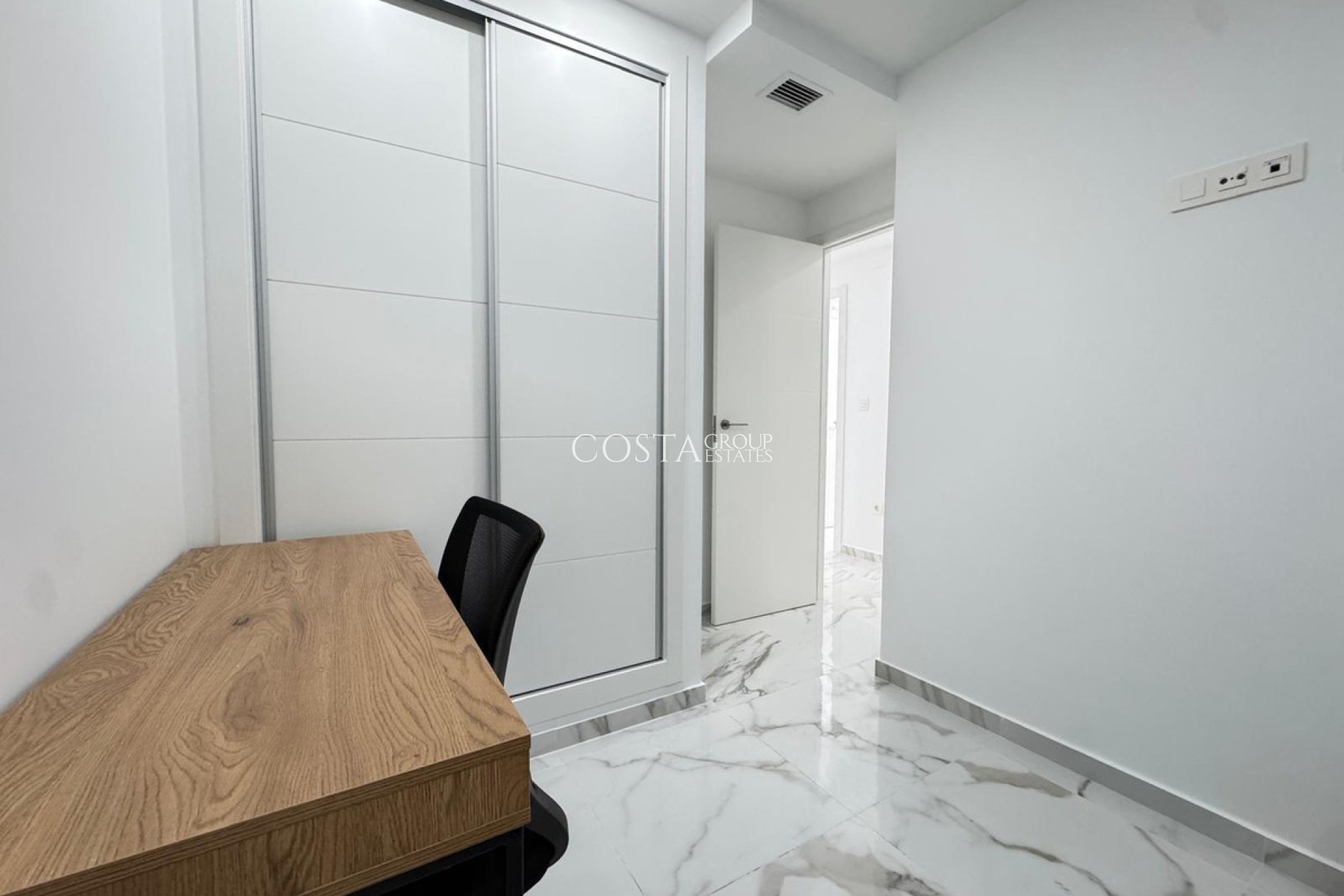 Wiederverkauf - Apartments -
Torrevieja - Torrevieja Centro