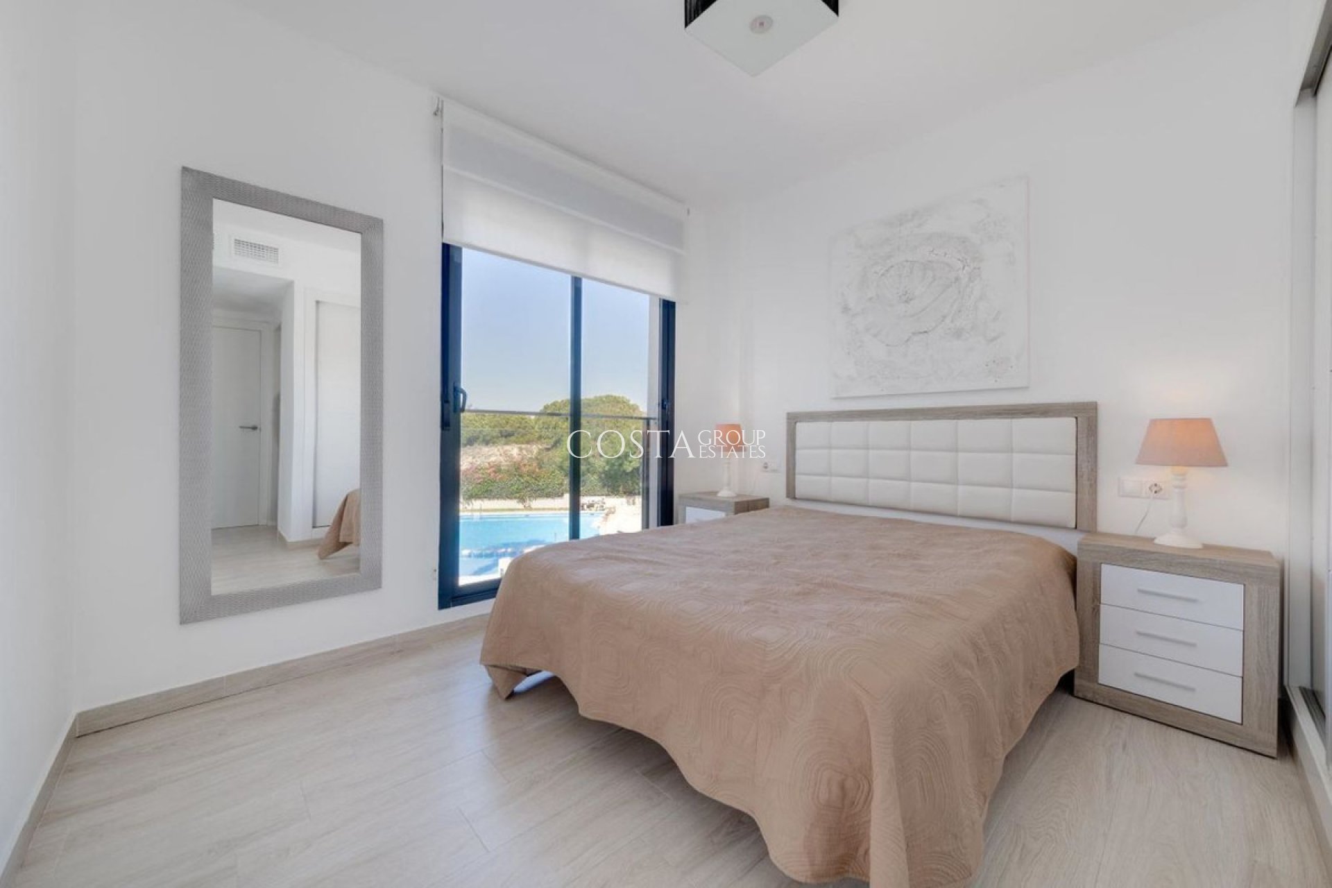 Wiederverkauf - Apartments -
Torrevieja - Torrevieja Centro