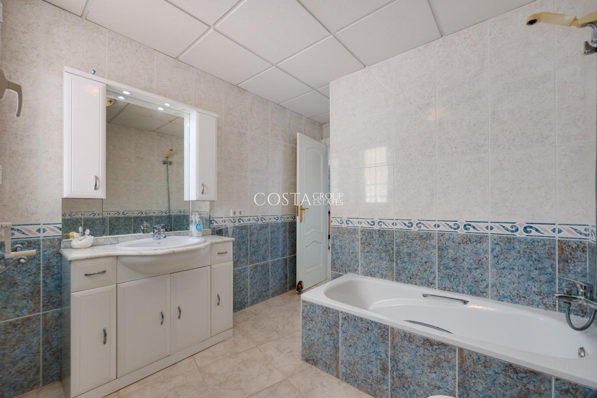 Wiederverkauf - Apartments -
Torrevieja - Torrevieja Centro