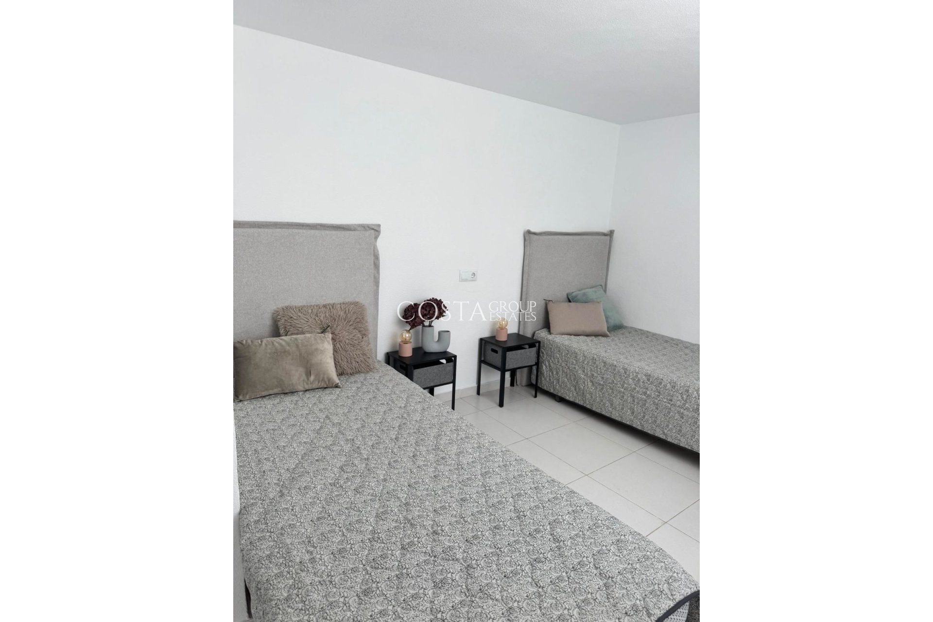 Wiederverkauf - Apartments -
Torrevieja - Torrevieja Centro