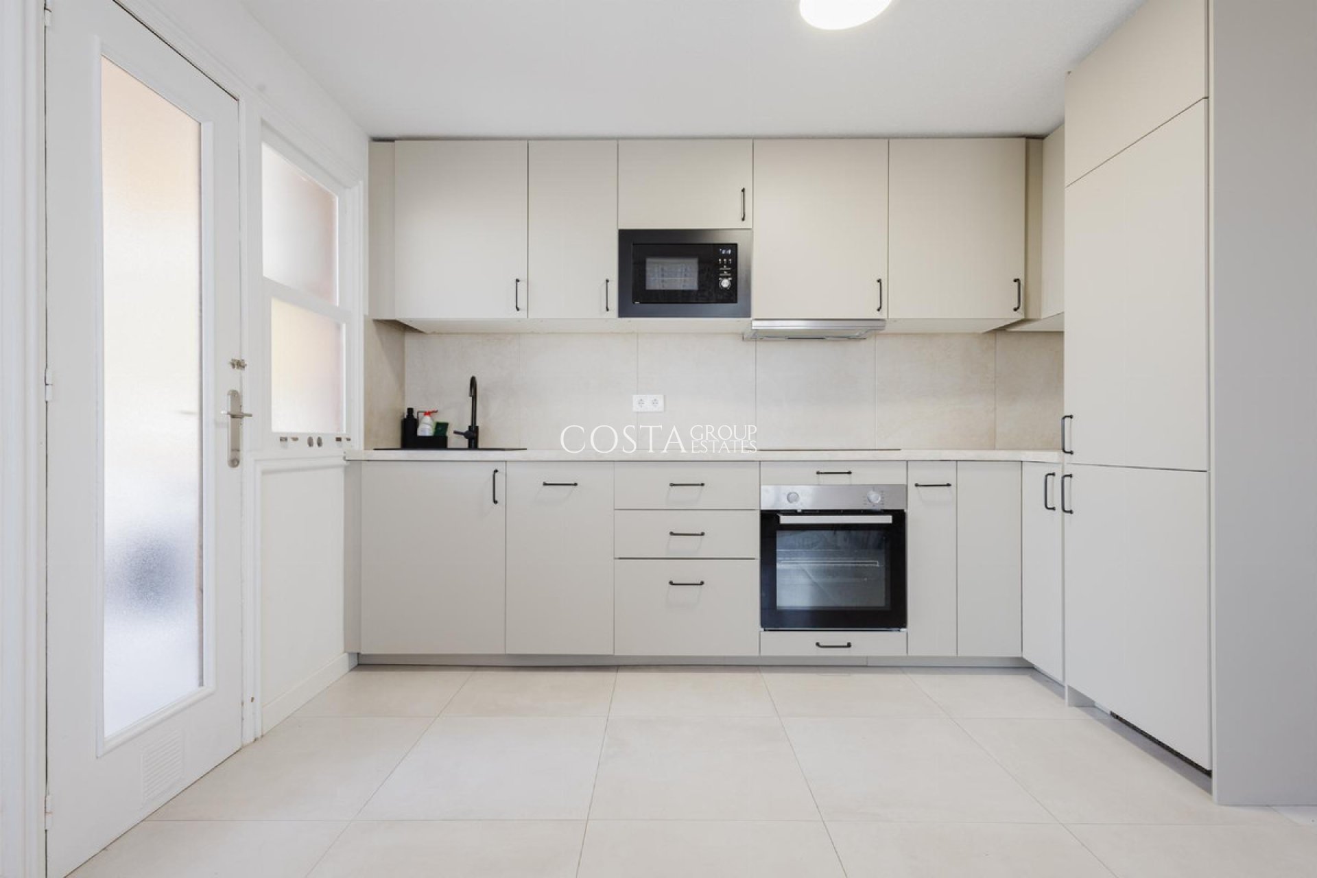 Wiederverkauf - Apartments -
Torrevieja - Torrevieja Centro