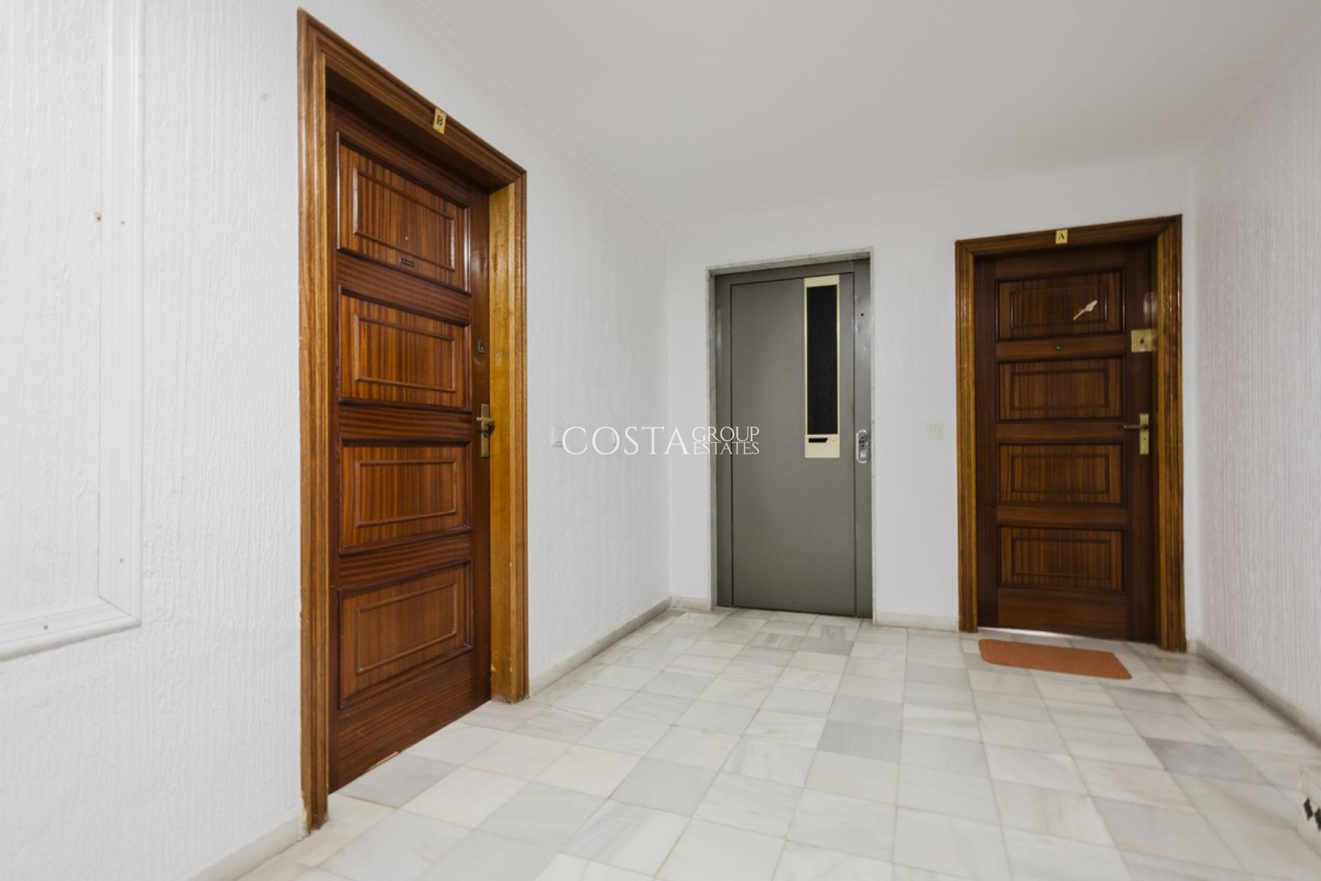 Wiederverkauf - Apartments -
Torrevieja - Torrevieja Centro