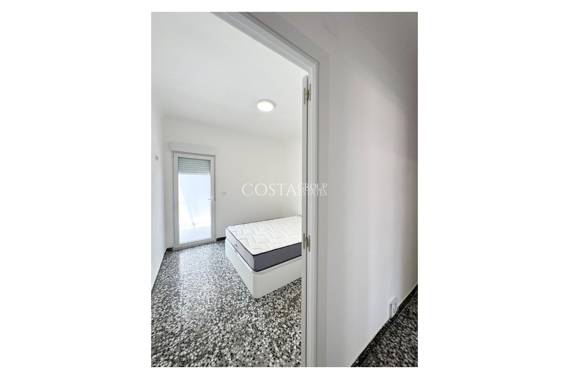 Wiederverkauf - Apartments -
Torrevieja - Torrevieja Centro