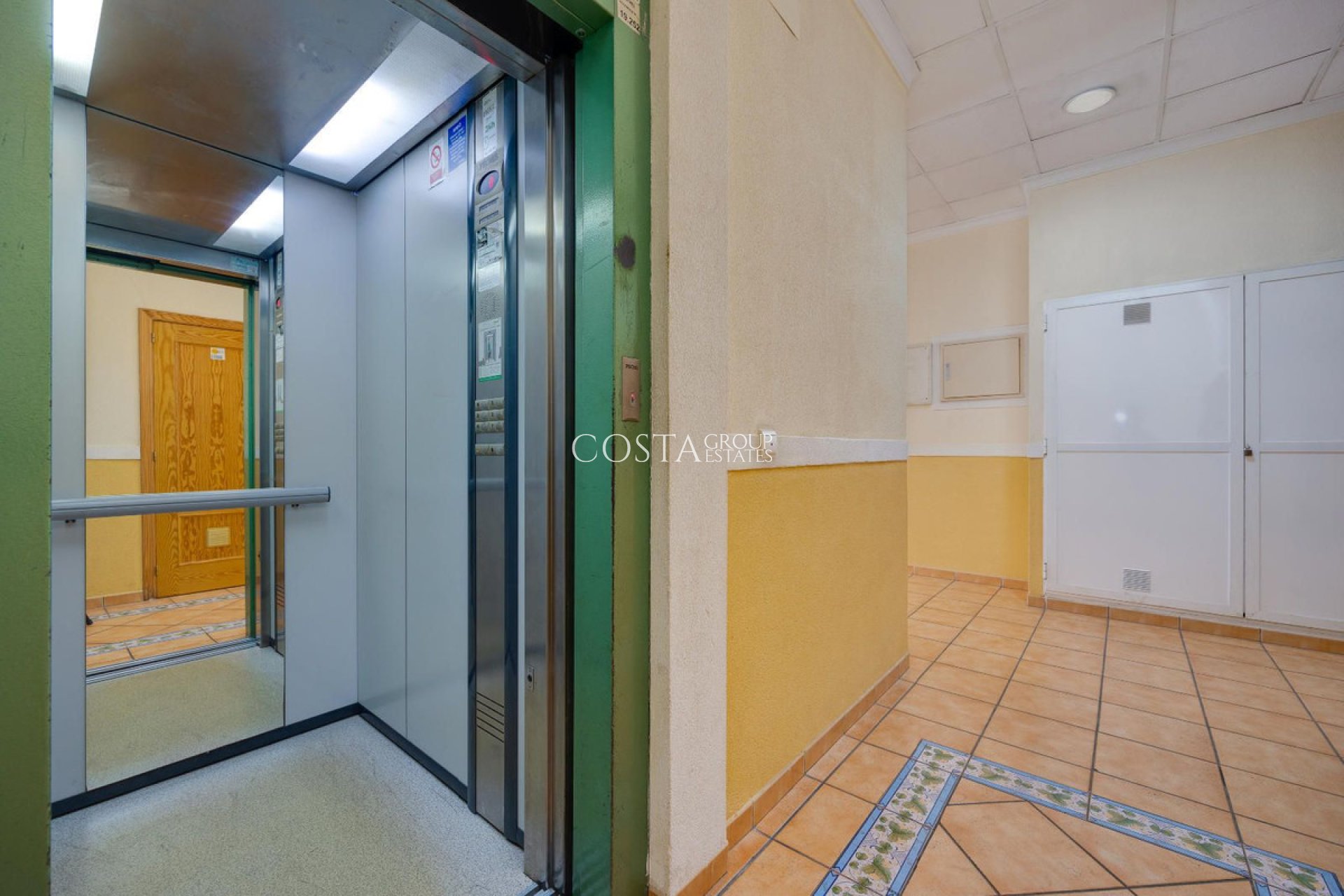 Wiederverkauf - Apartments -
Torrevieja - Torrevieja Centro