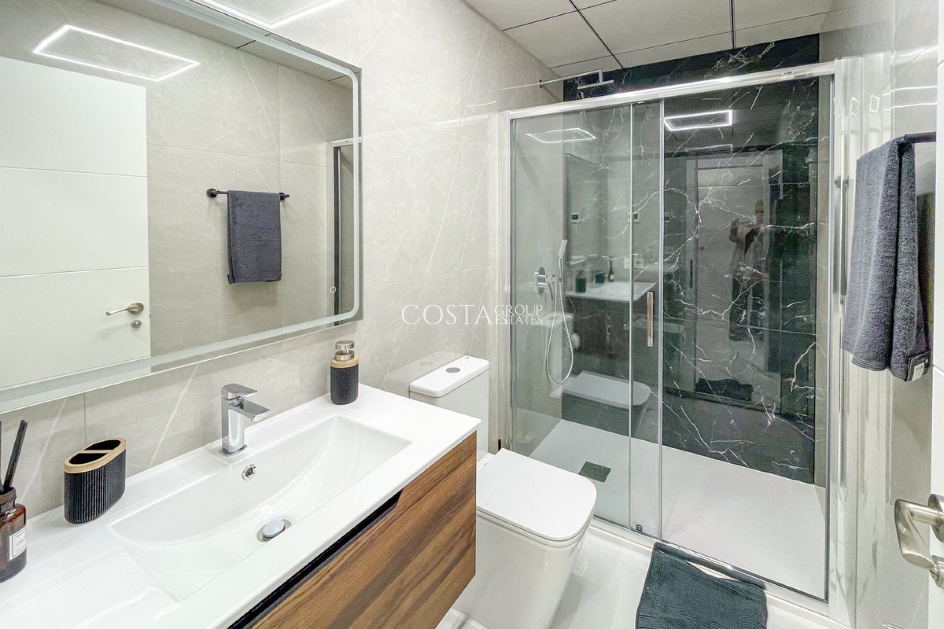 Wiederverkauf - Apartments -
Torrevieja