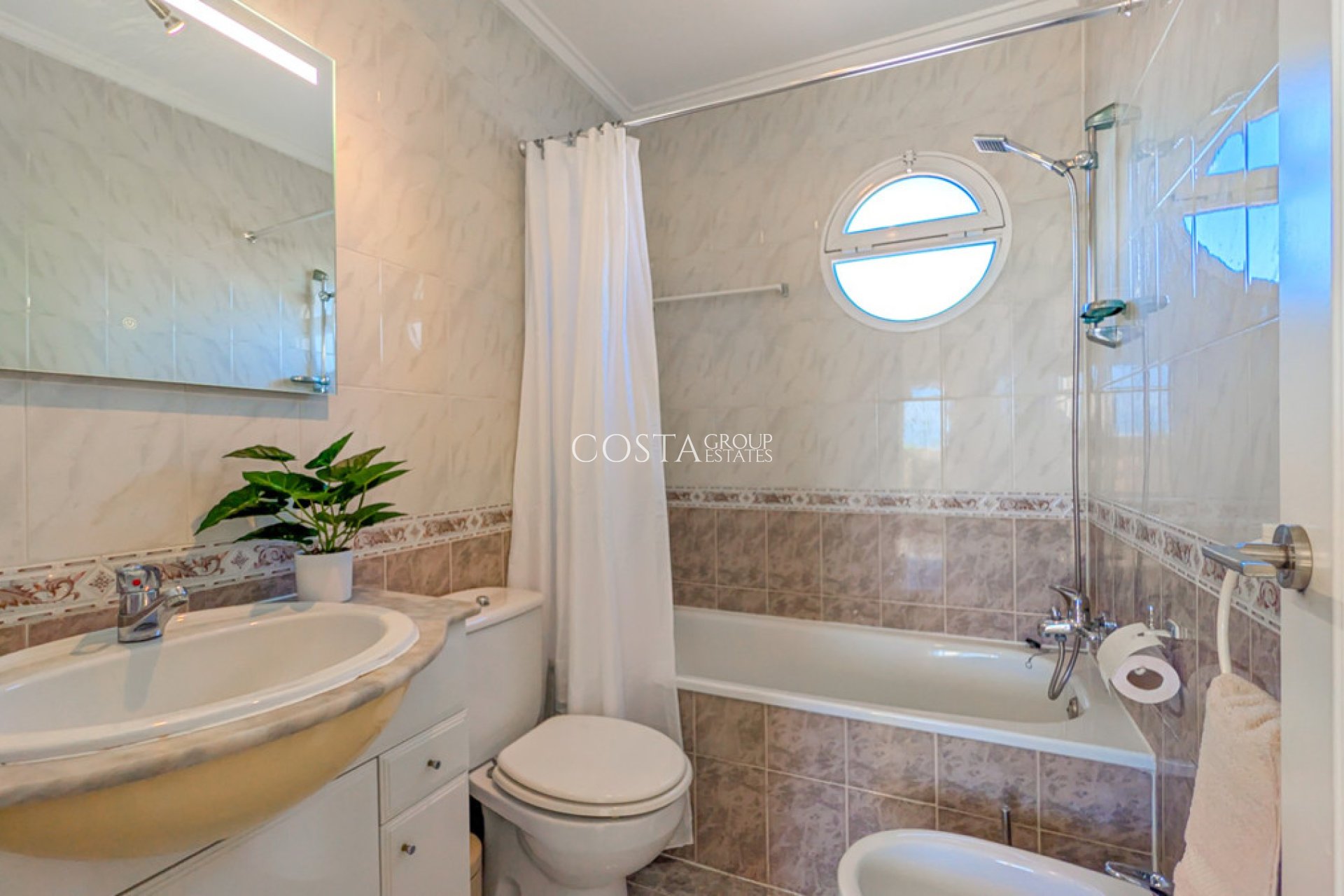 Wiederverkauf - Apartments -
Torrevieja