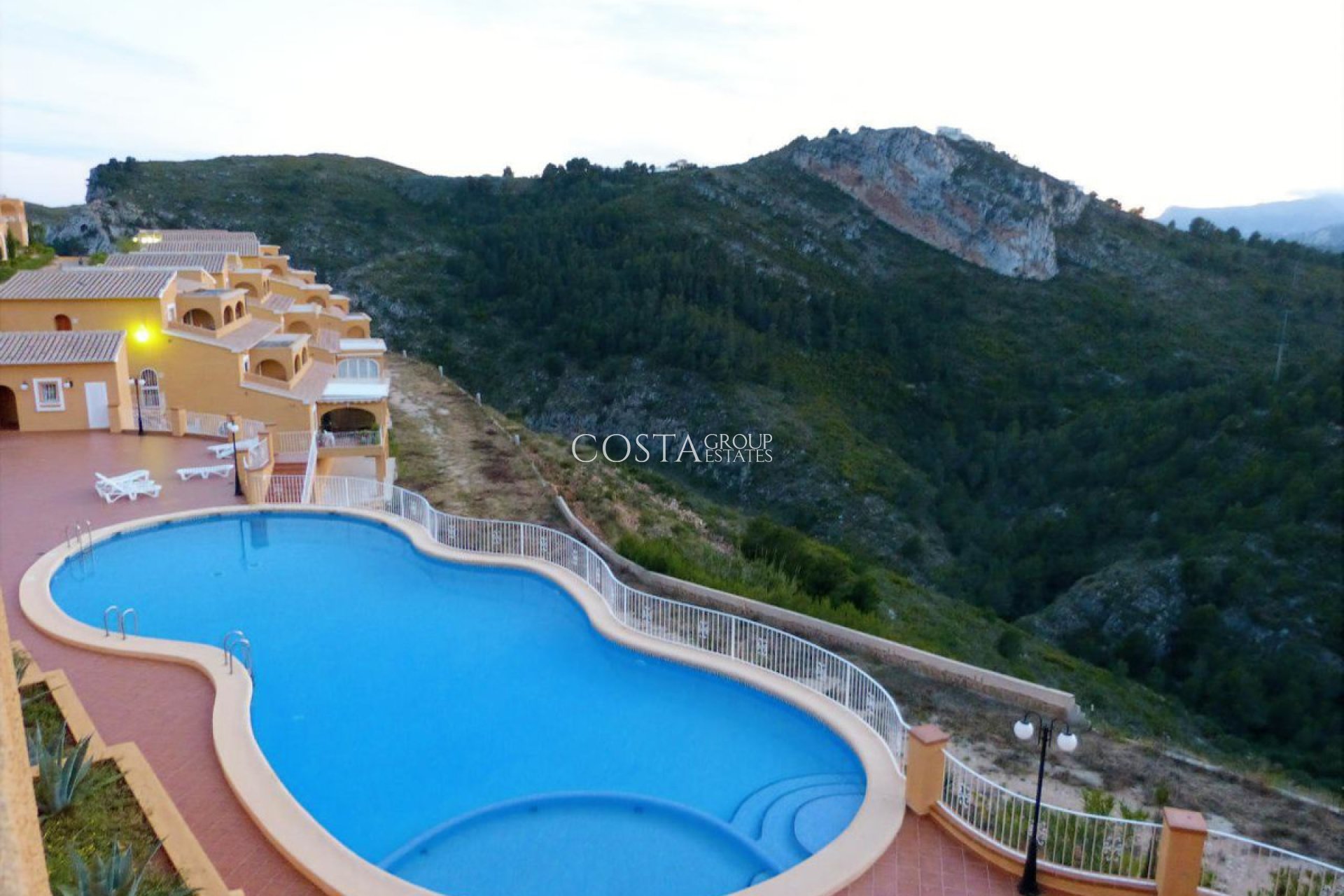 Wiederverkauf - House -
Benitachell - Benitachell Centro