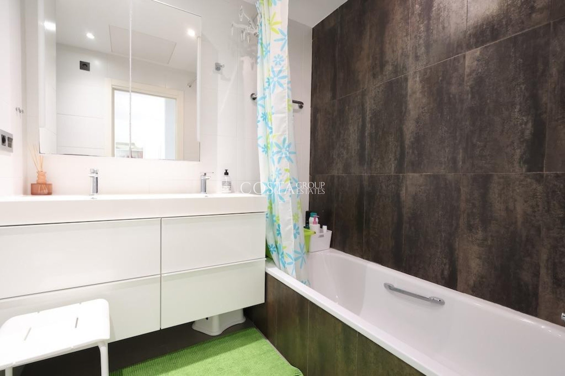 Wiederverkauf - House -
Orihuela Costa - La Zenia