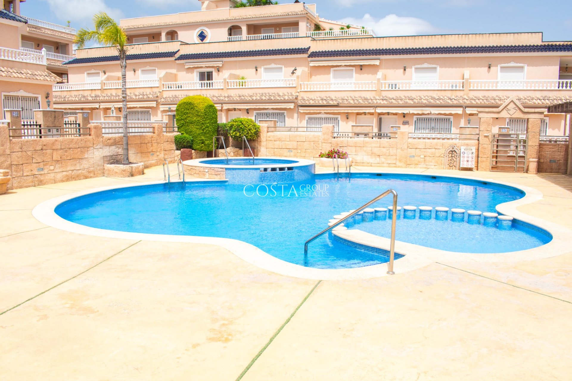 Wiederverkauf - House -
Orihuela Costa - Los Dolses
