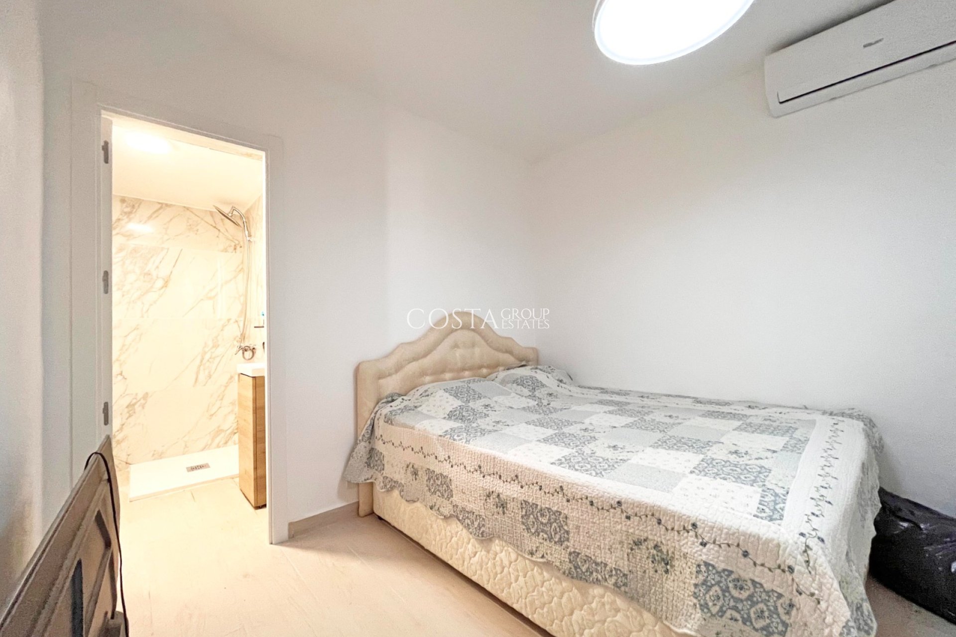 Wiederverkauf - House -
Orihuela Costa - Playa Flamenca