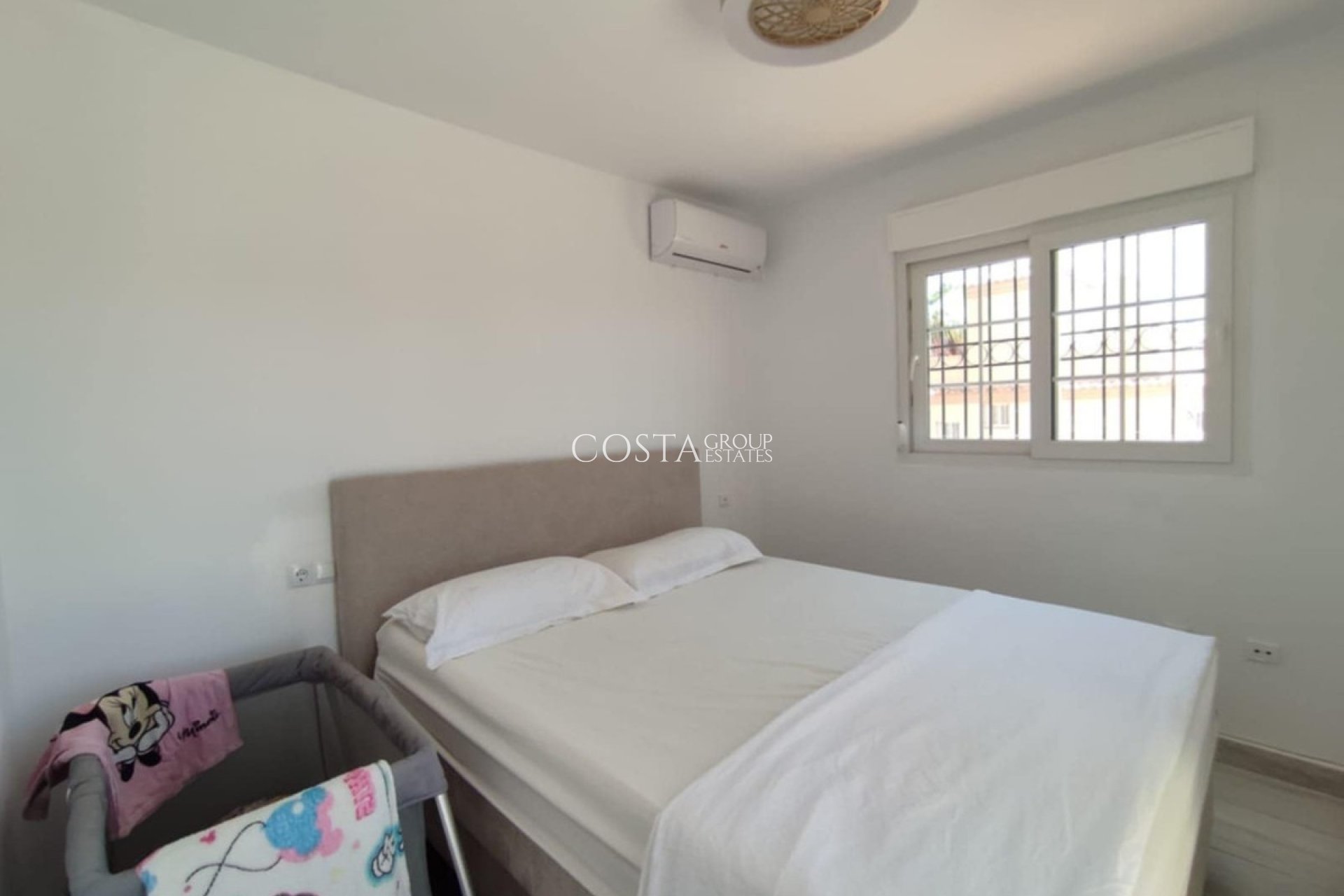 Wiederverkauf - House -
Orihuela Costa - Playa Flamenca