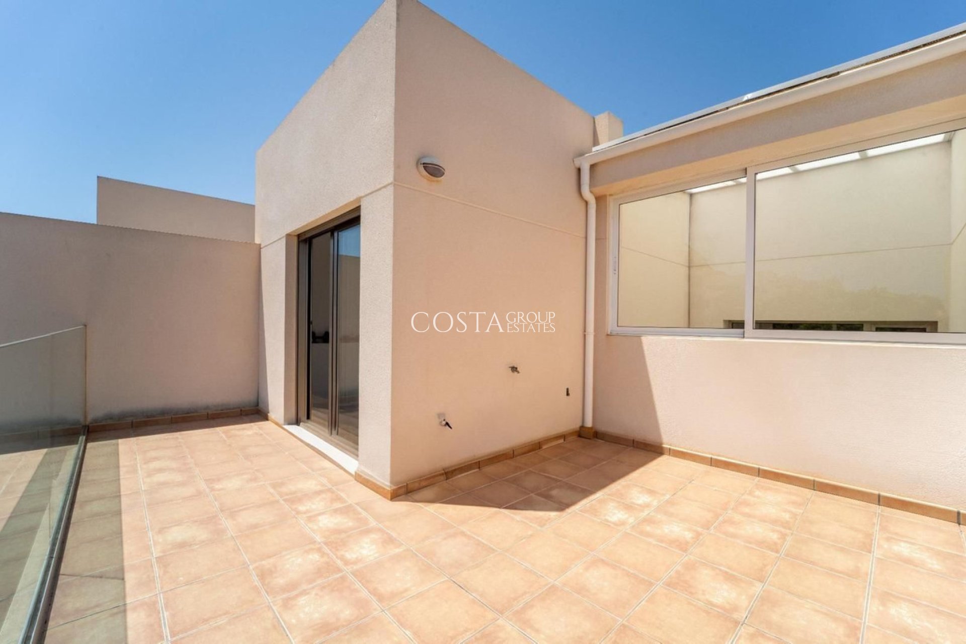 Wiederverkauf - House -
Orihuela Costa - Punta Prima