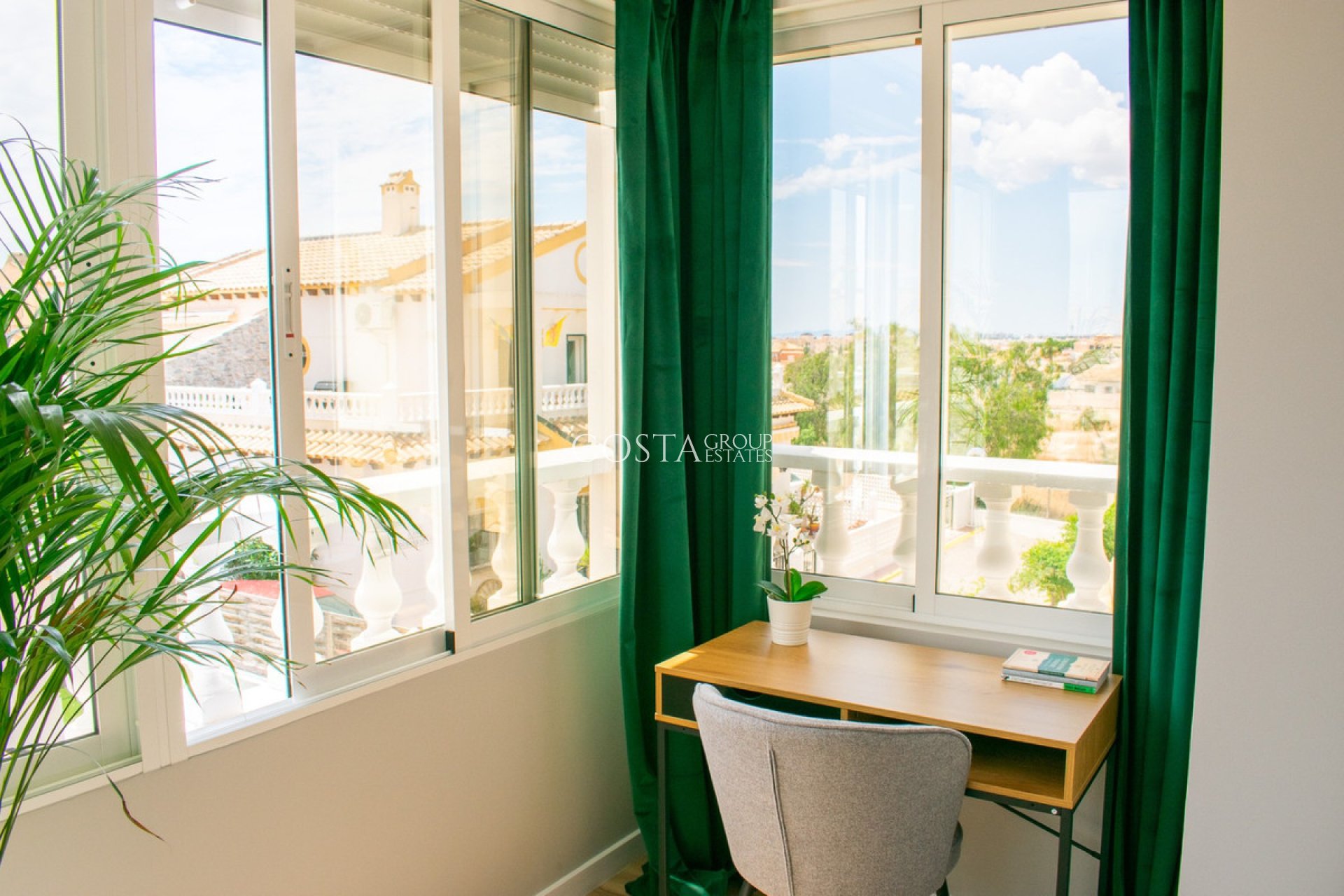 Wiederverkauf - House -
Orihuela Costa - Punta Prima