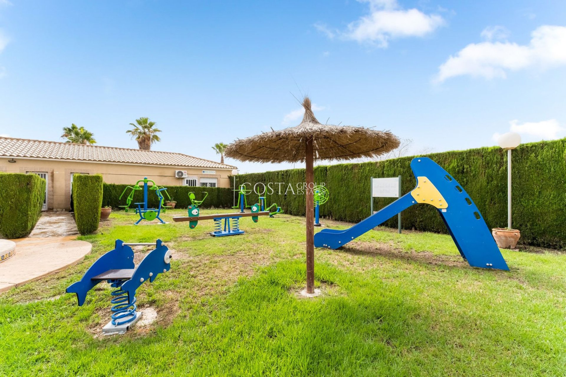 Wiederverkauf - House -
Orihuela Costa - Villamartin