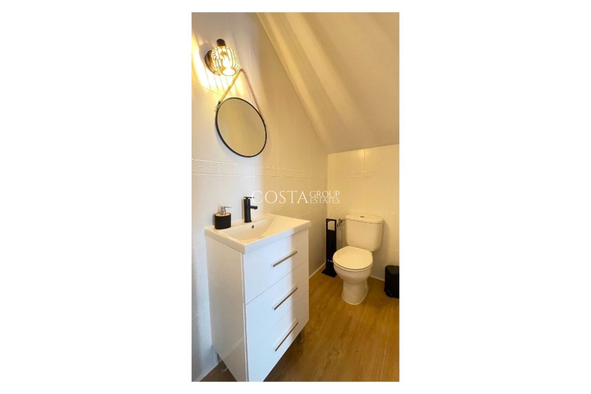 Wiederverkauf - House -
Orihuela Costa - Villamartin