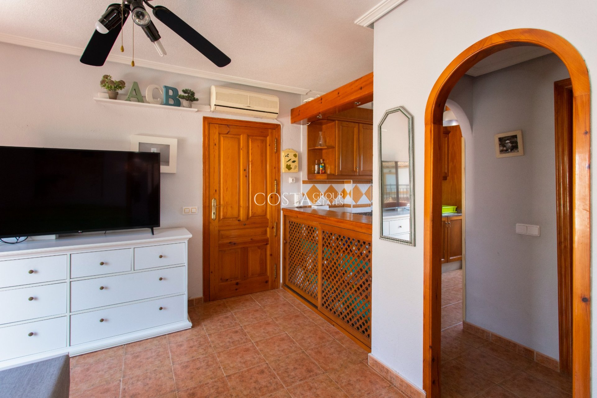 Wiederverkauf - House -
Orihuela Costa