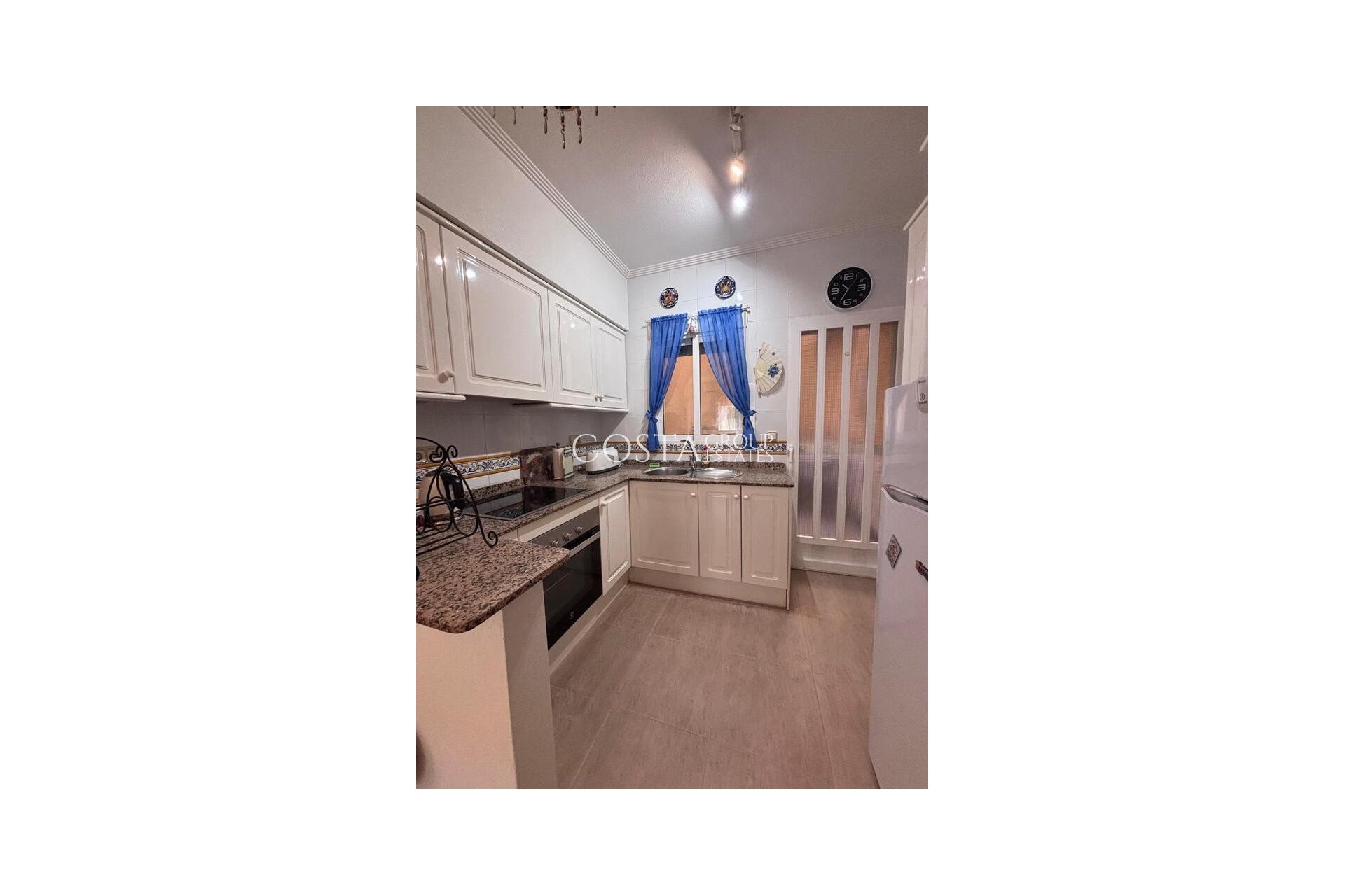 Wiederverkauf - House -
Orihuela Costa