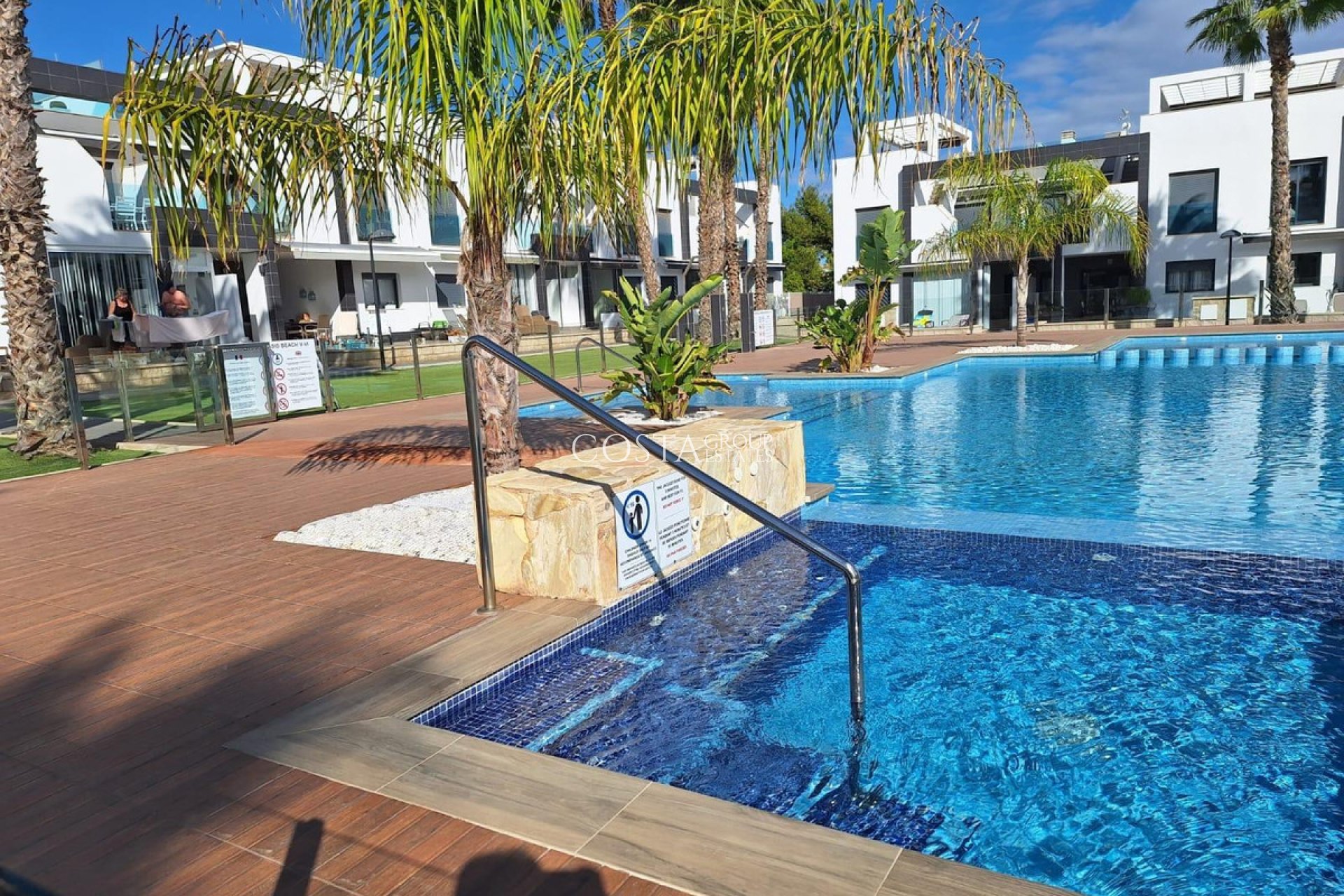 Wiederverkauf - House -
Orihuela Costa