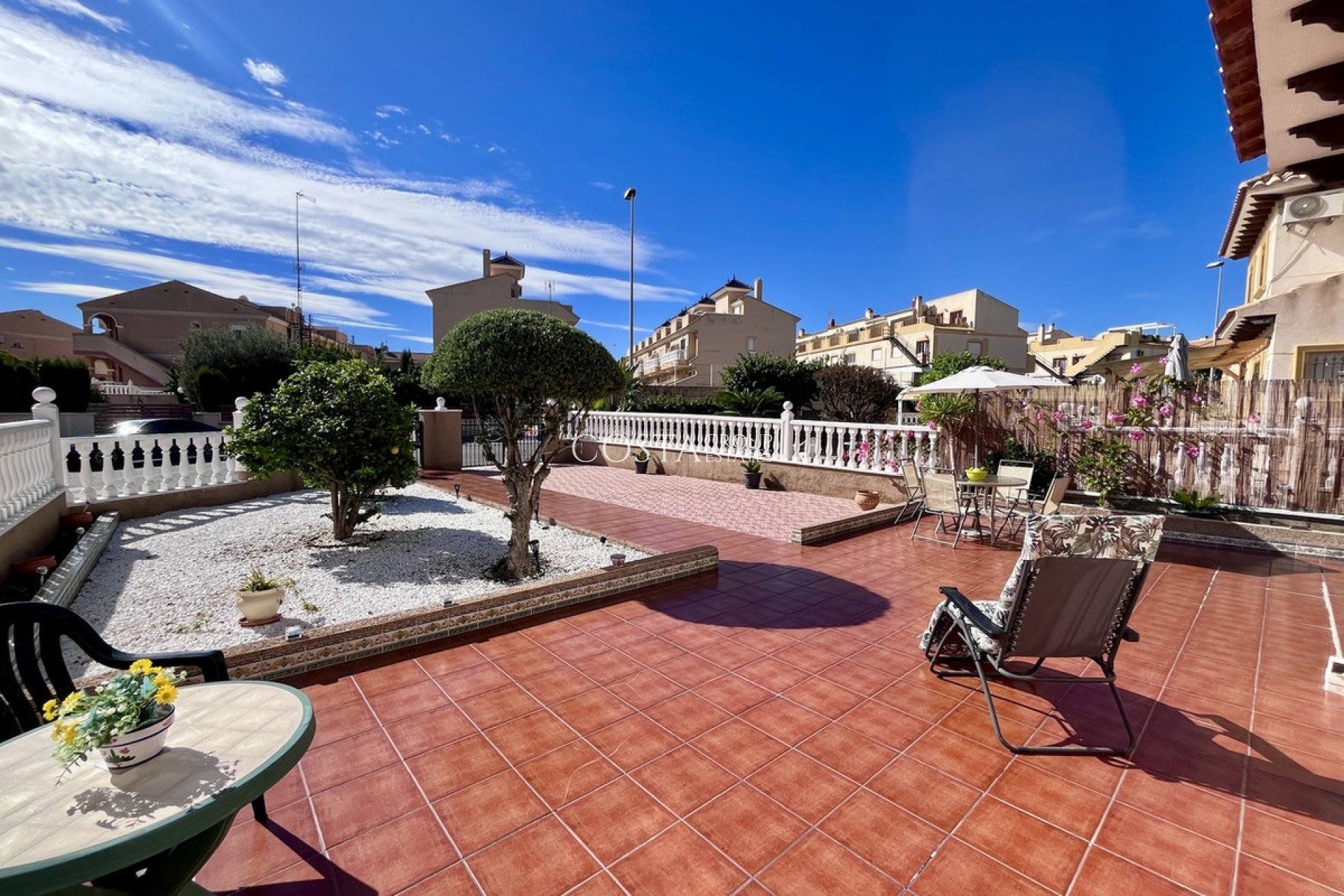 Wiederverkauf - House -
Orihuela - La Zenia