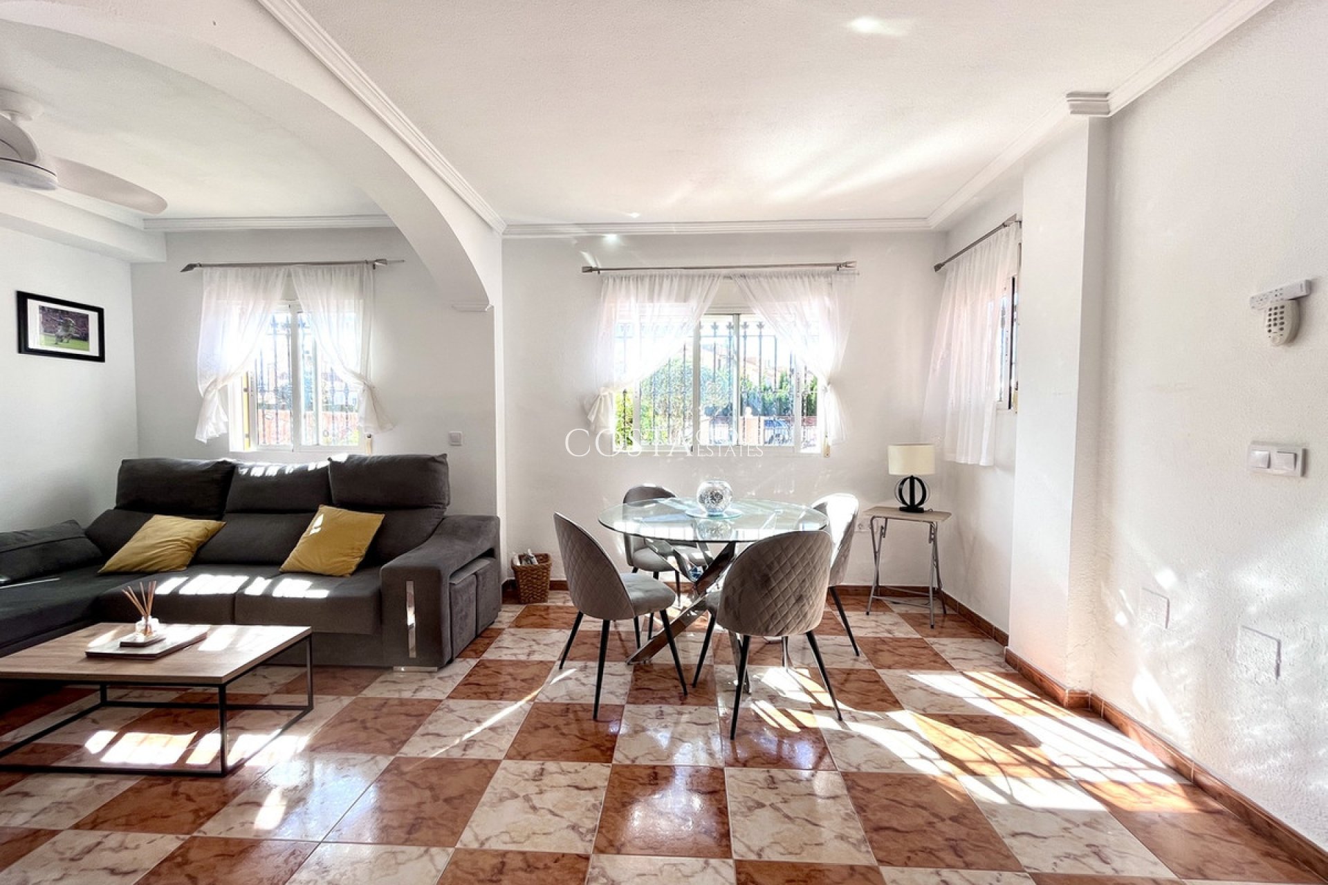 Wiederverkauf - House -
Orihuela - La Zenia