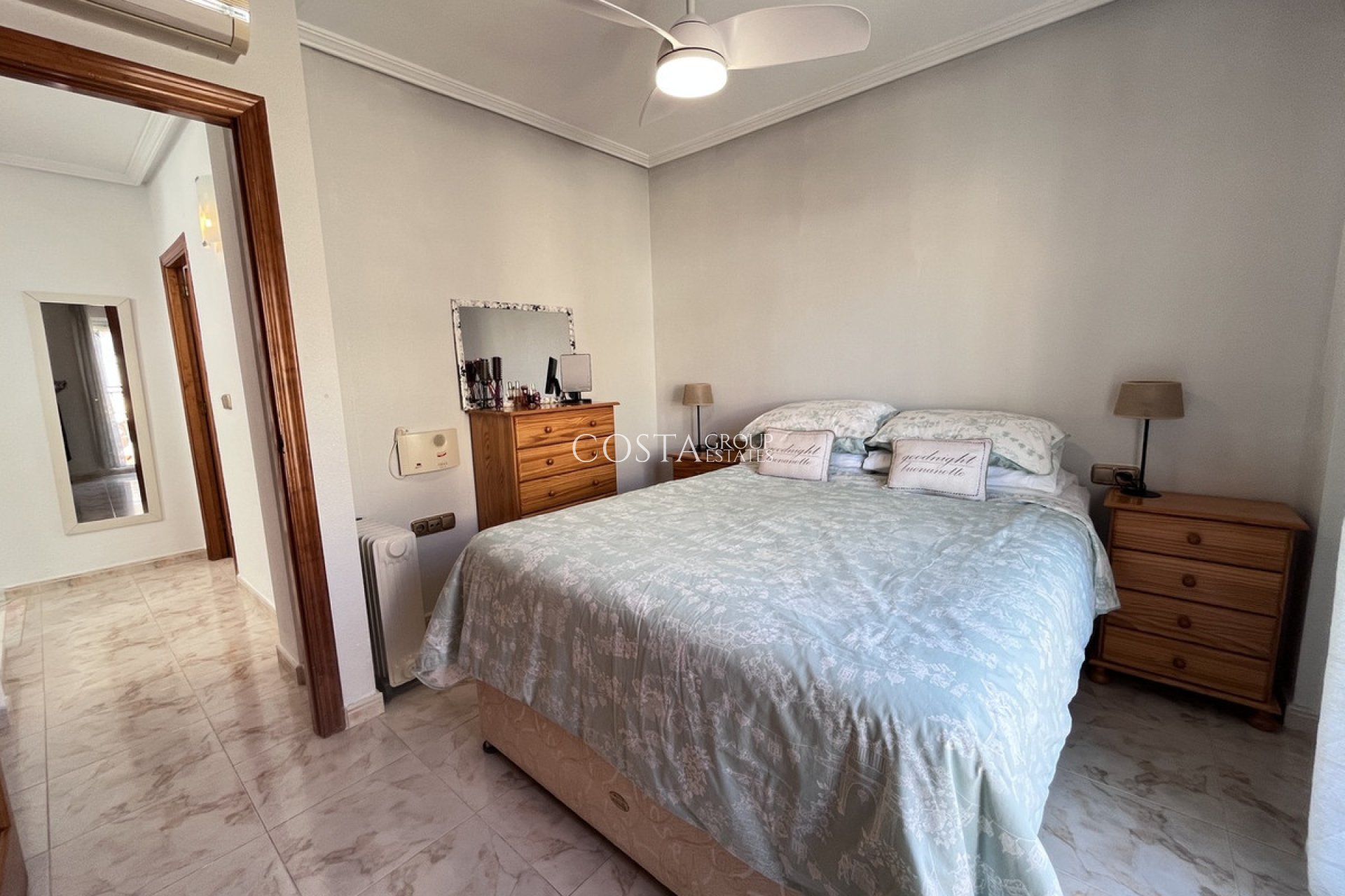 Wiederverkauf - House -
Orihuela - La Zenia