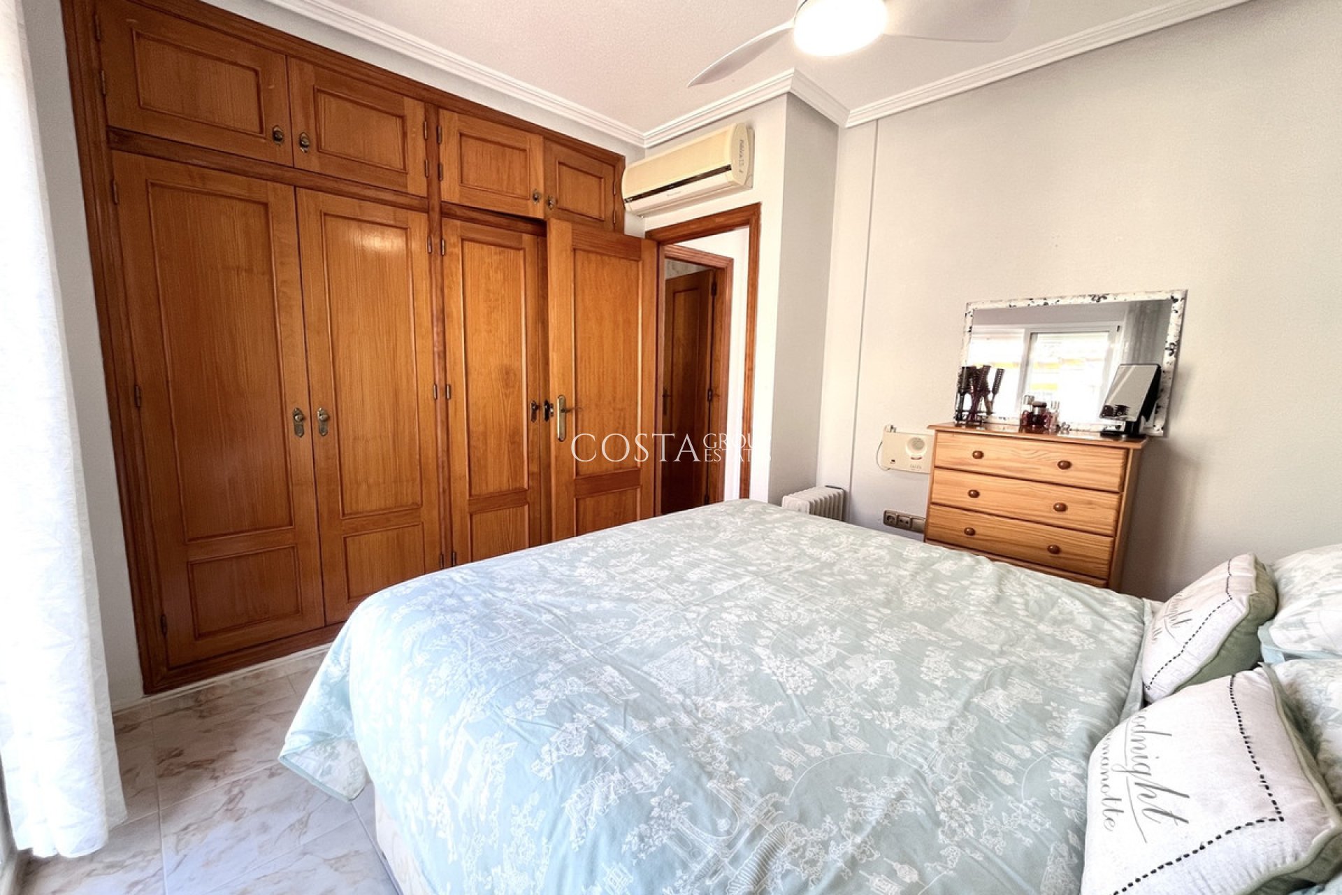 Wiederverkauf - House -
Orihuela - La Zenia