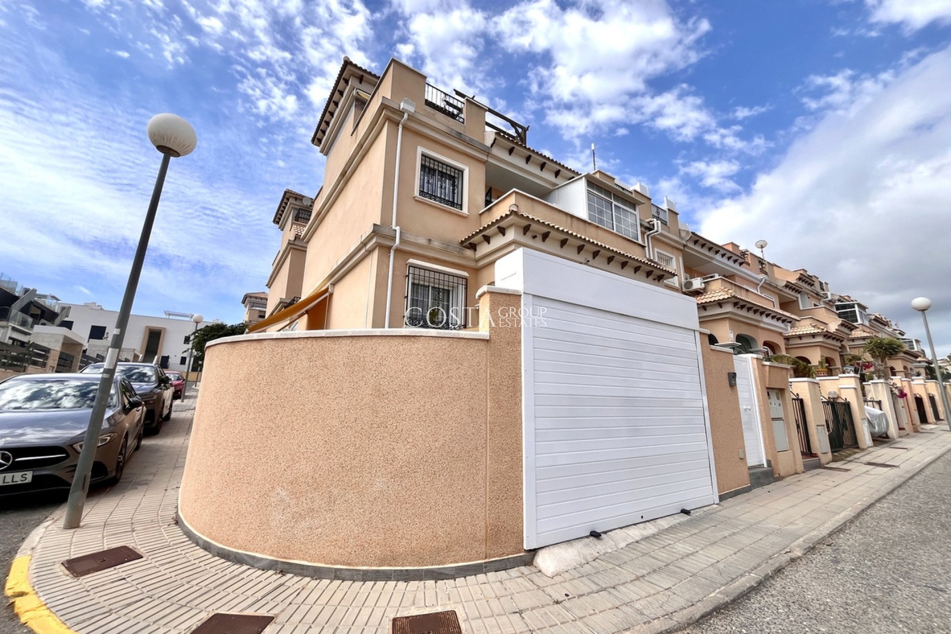 Wiederverkauf - House -
Orihuela - Los Dolses