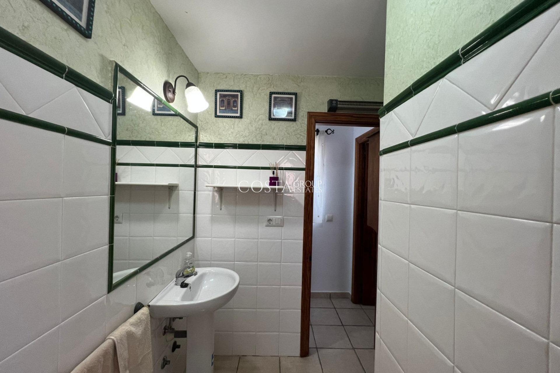 Wiederverkauf - House -
Orihuela - Orihuela Costa