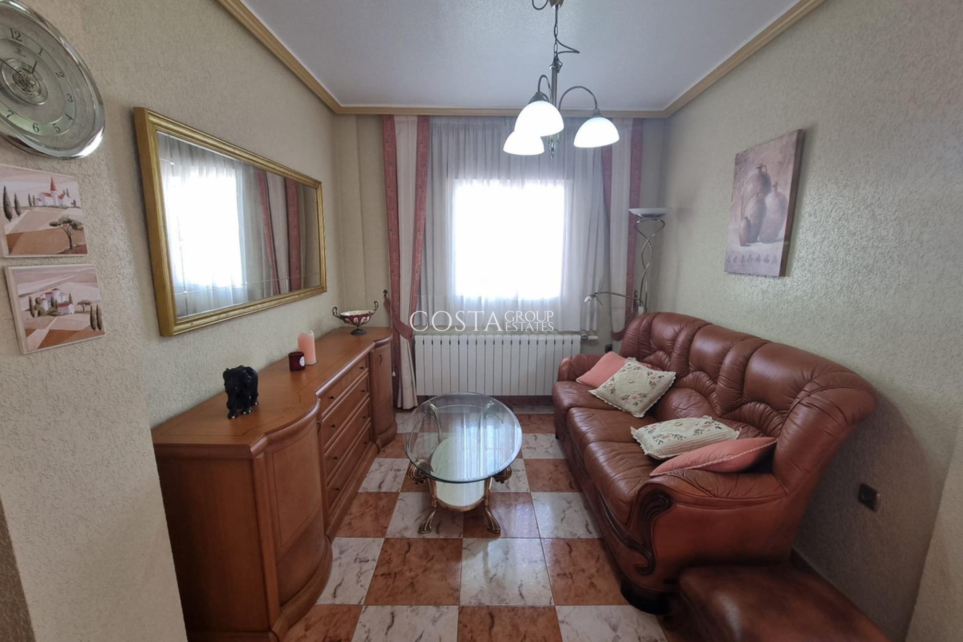 Wiederverkauf - House -
Orihuela - Orihuela Costa