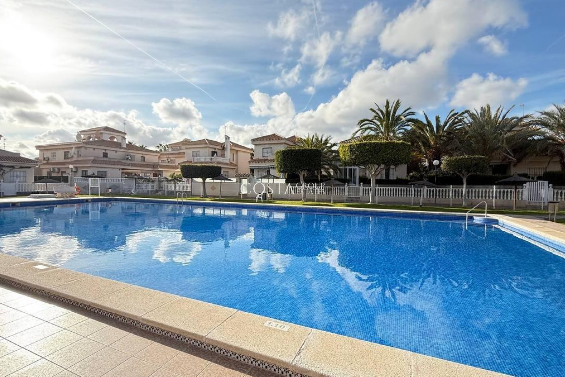 Wiederverkauf - House -
Orihuela - Orihuela Costa