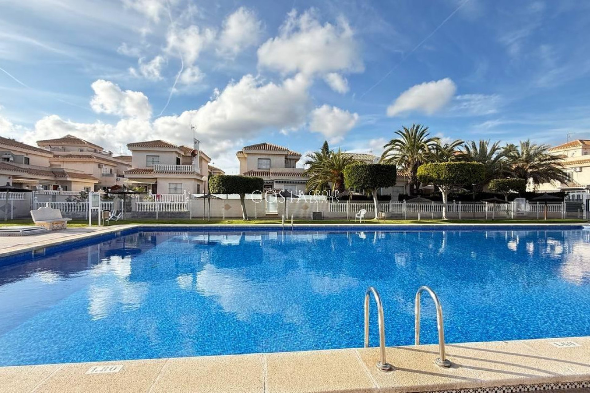 Wiederverkauf - House -
Orihuela - Orihuela Costa