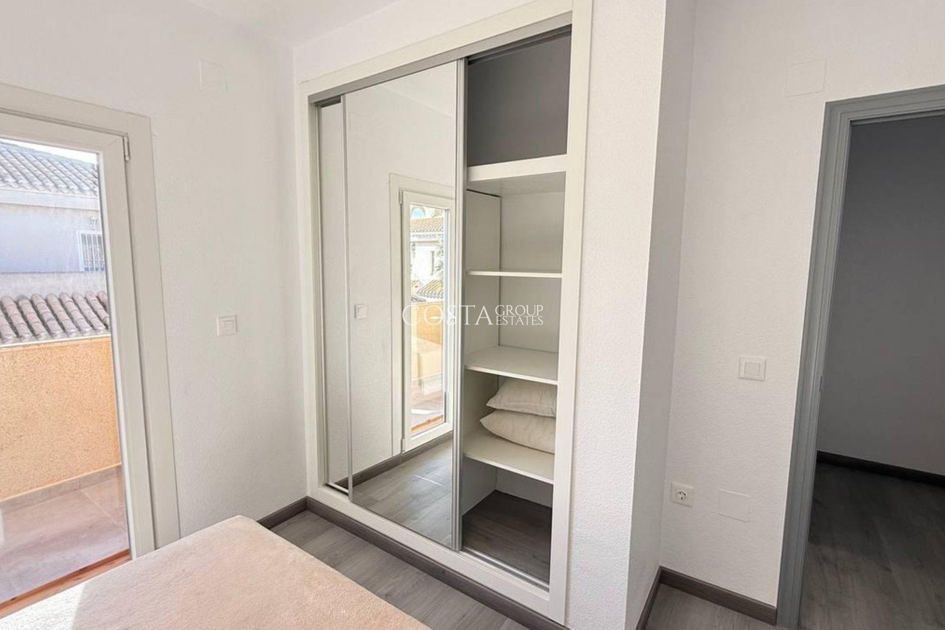 Wiederverkauf - House -
Orihuela - Orihuela Costa