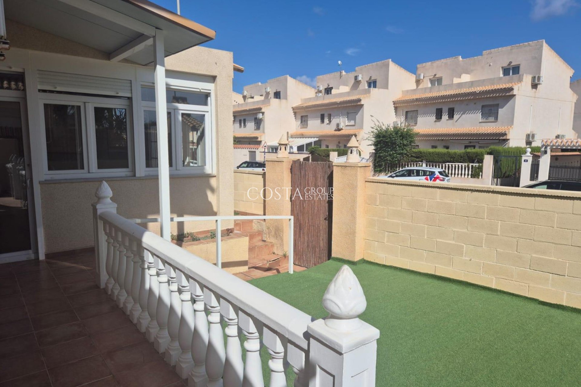 Wiederverkauf - House -
Orihuela - Orihuela Costa