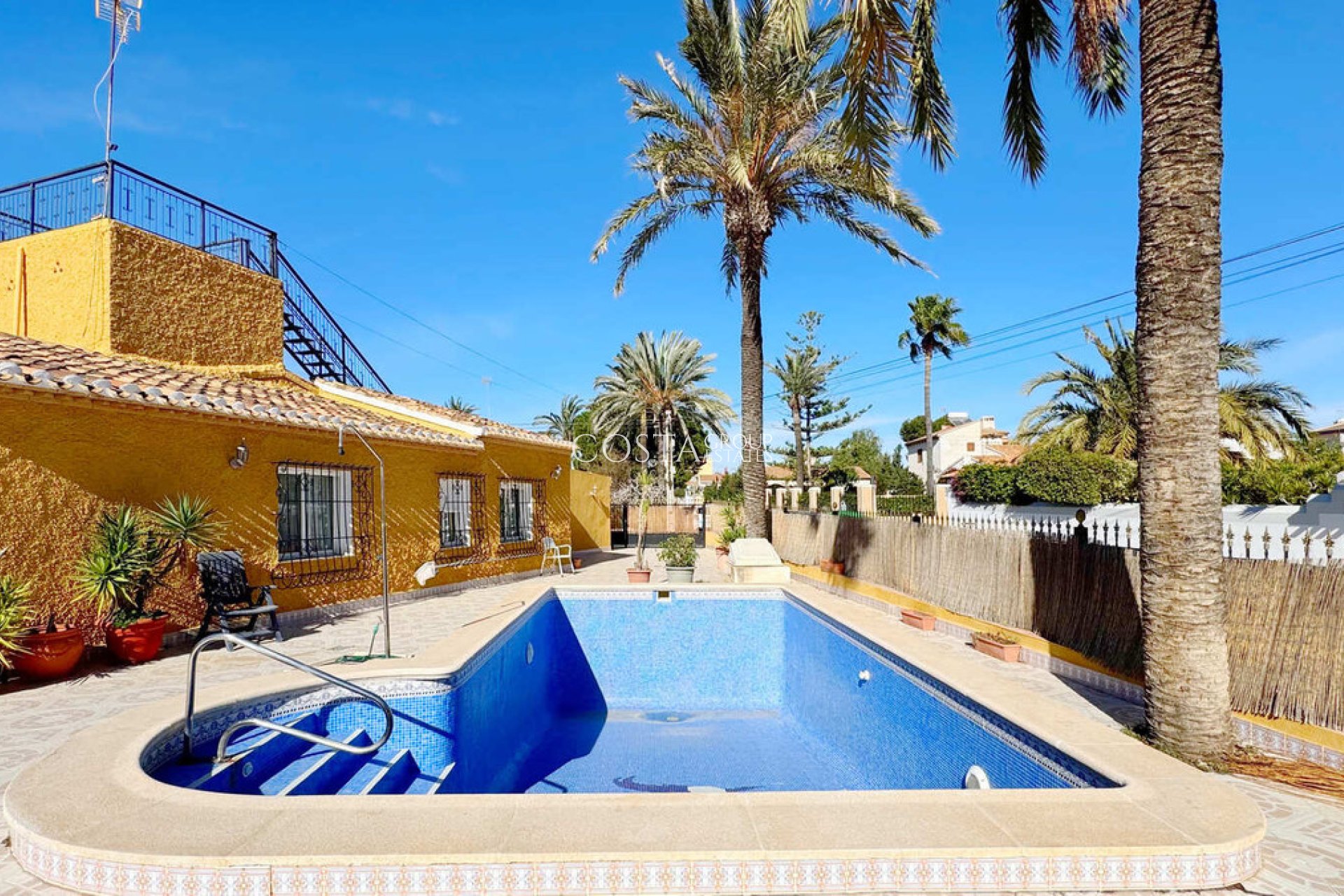 Wiederverkauf - House -
Orihuela - Punta Prima