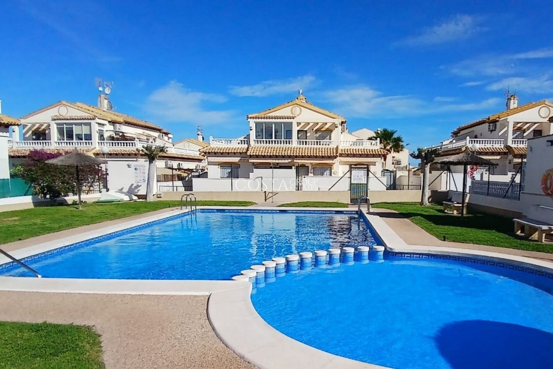Wiederverkauf - House -
Orihuela - Punta Prima