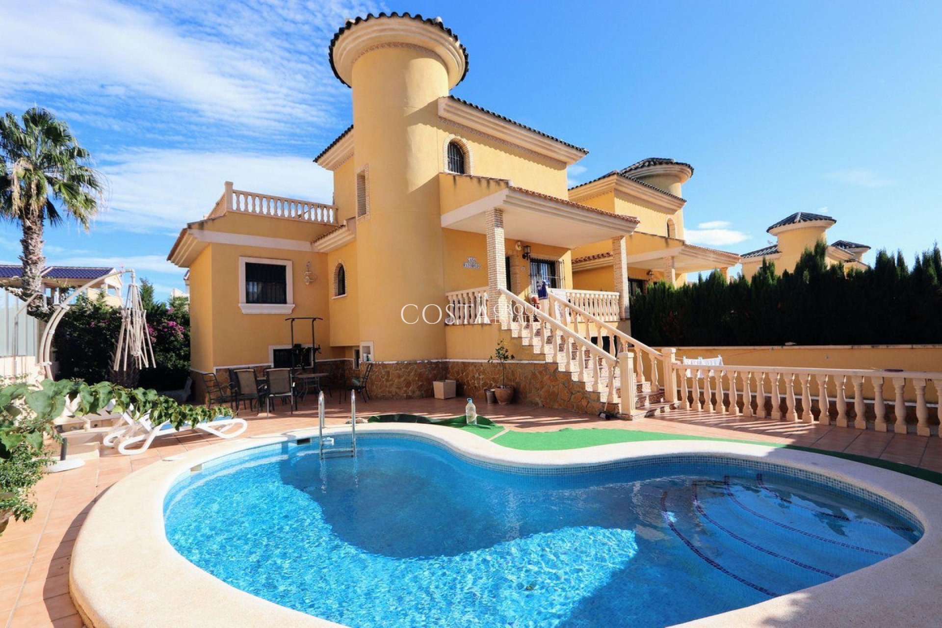 Wiederverkauf - House -
Orihuela - Villamartin