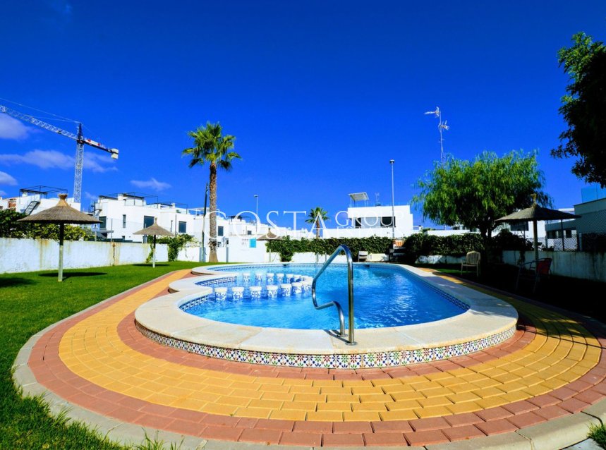 Wiederverkauf - House -
Orihuela - Villamartin