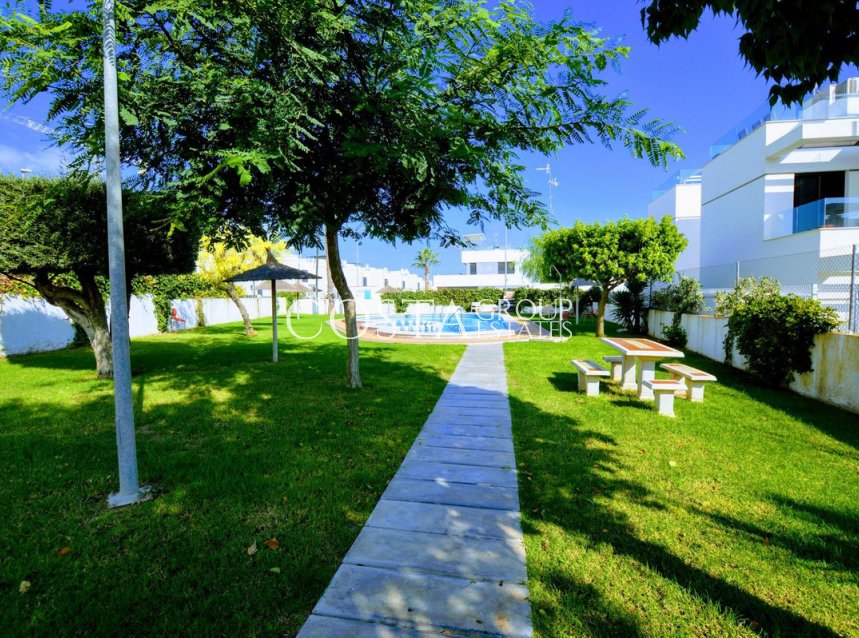 Wiederverkauf - House -
Orihuela - Villamartin
