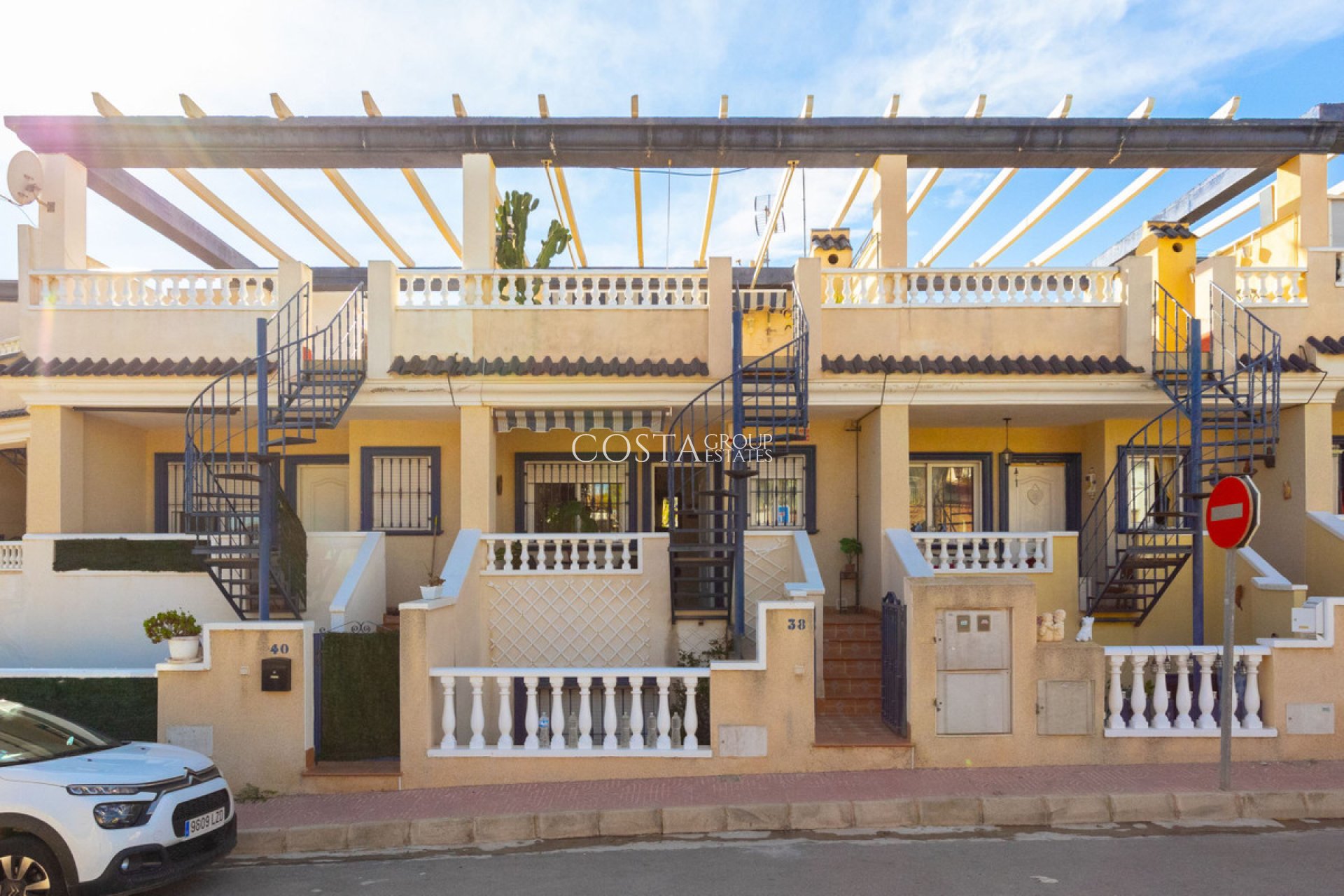 Wiederverkauf - House -
Orihuela - Villamartin