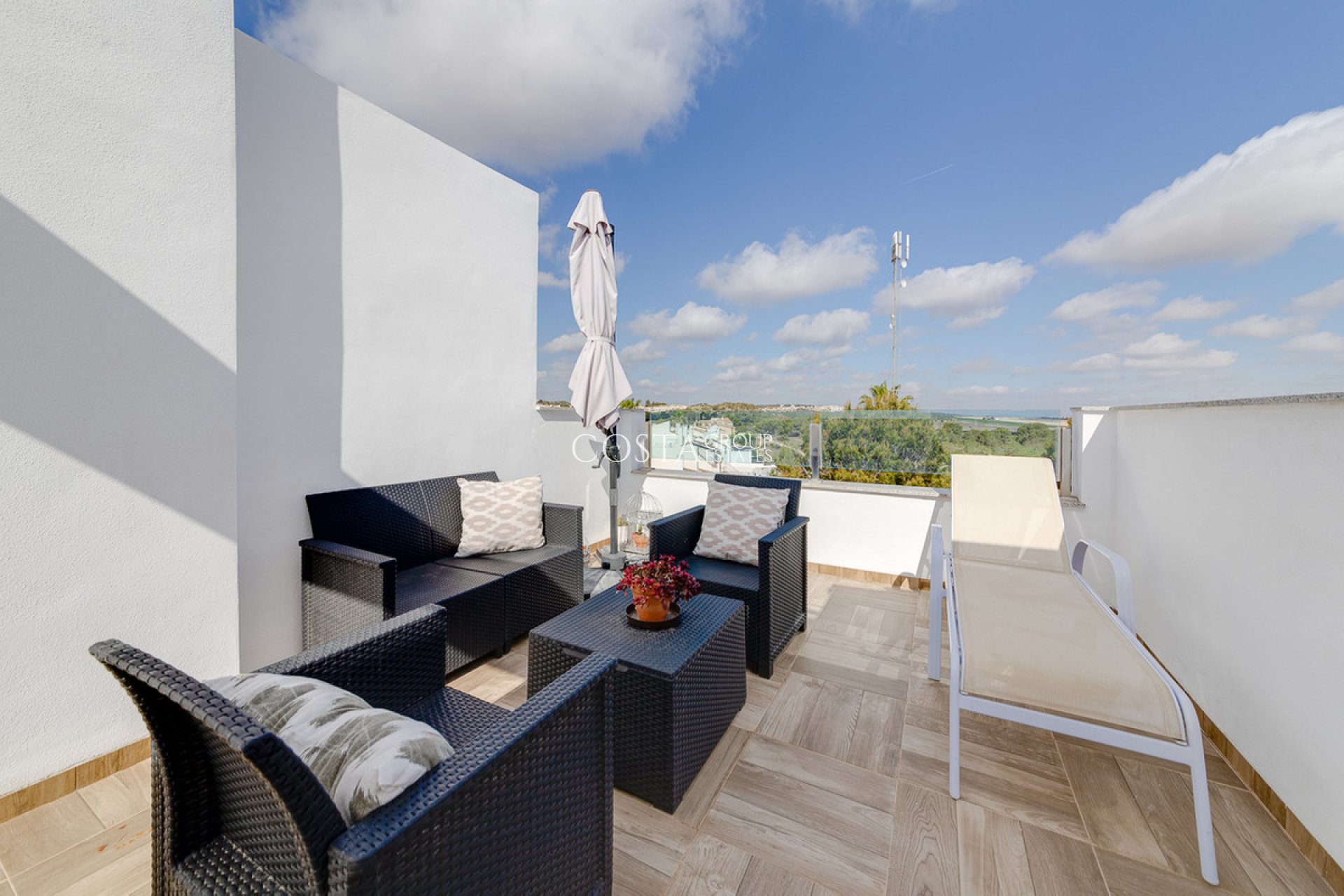 Wiederverkauf - House -
Orihuela - Villamartin