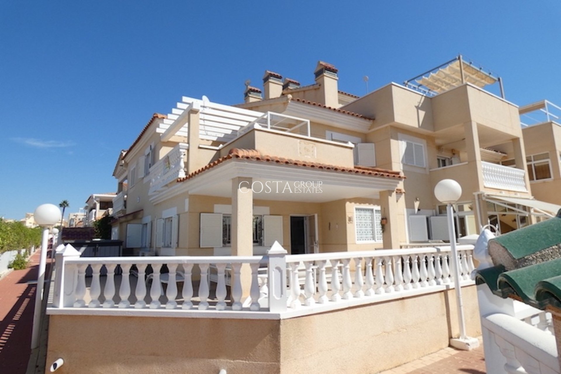 Wiederverkauf - House -
Orihuela - Zeniamar