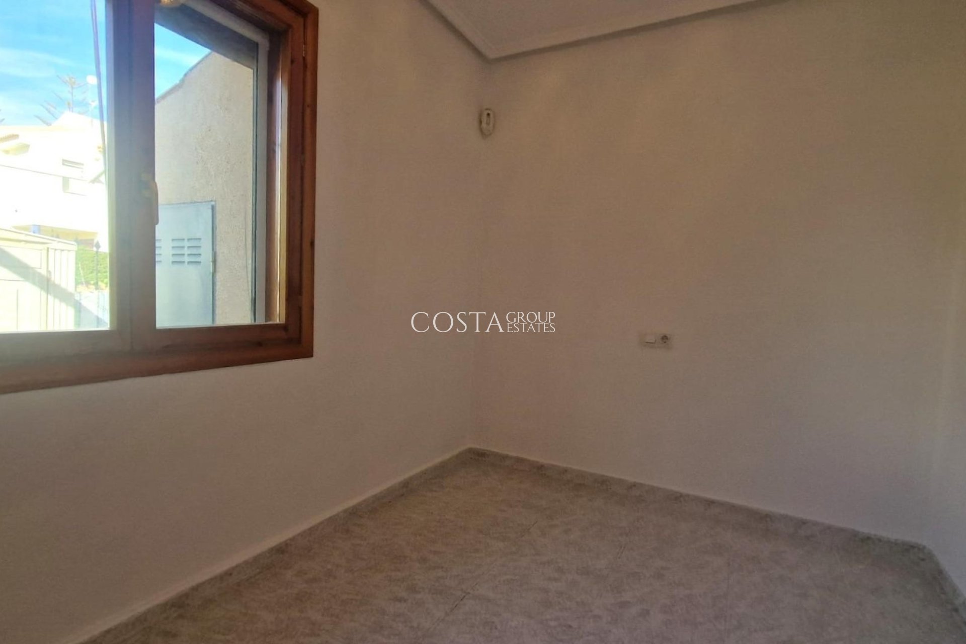 Wiederverkauf - House -
Torrevieja - Los Altos